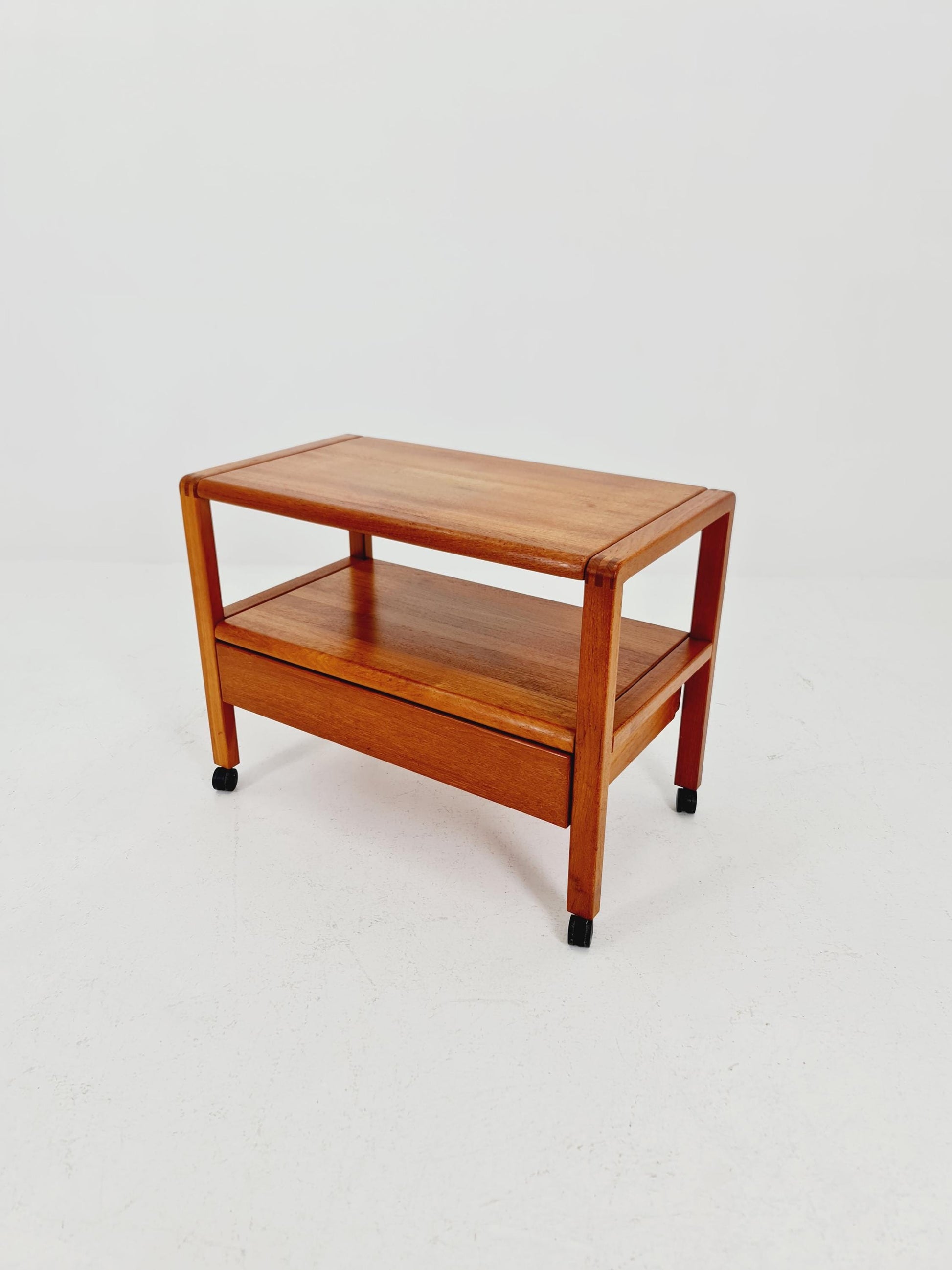 Vintage mid century danish trolley in solid teak/ bar cart By Salling Stolefabrik, 1960s