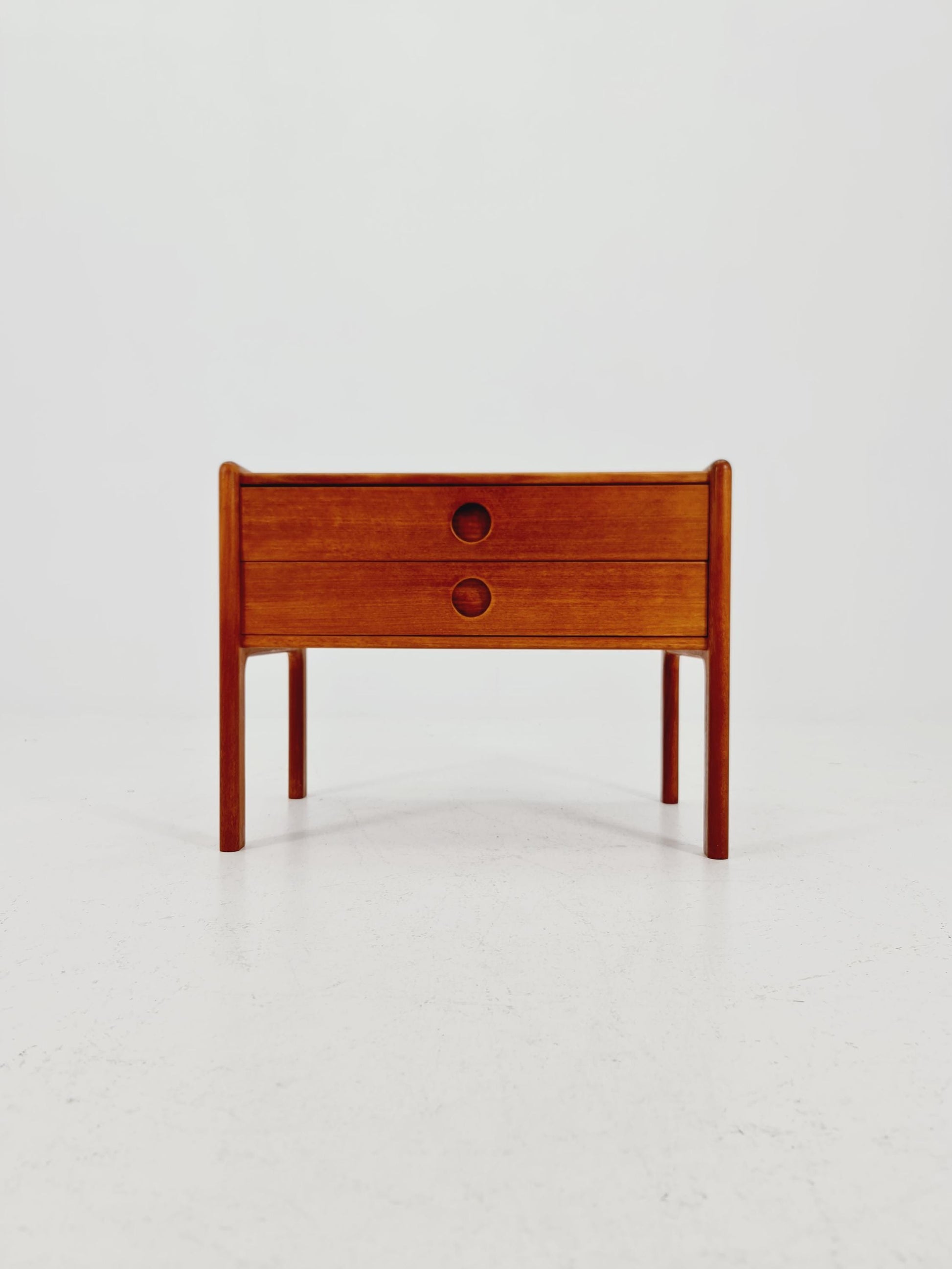 Midcentury Danish teak Side table/ Bedside table Kai Kristiansen Modell VM202 , 1960s