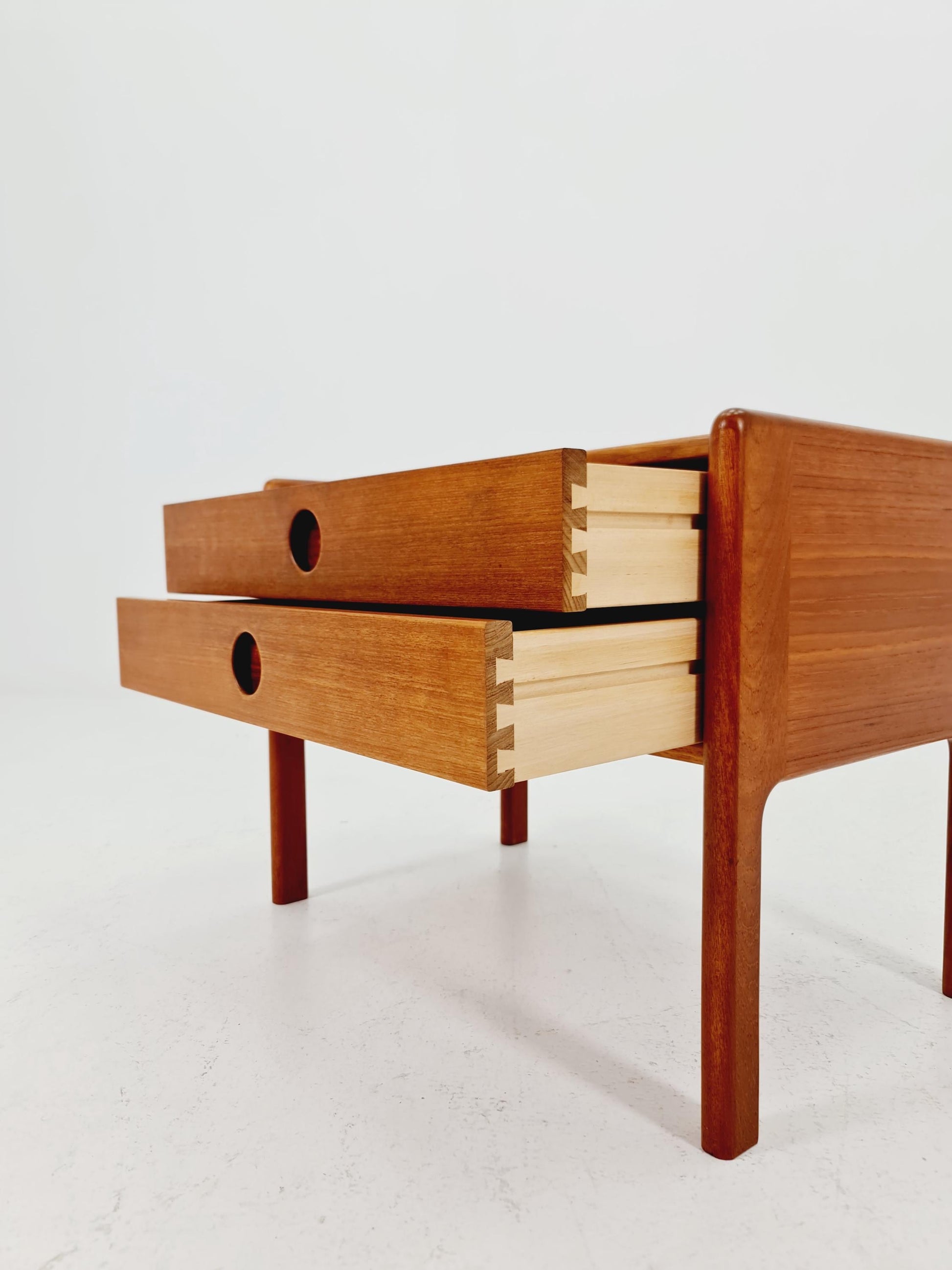 Midcentury Danish teak Side table/ Bedside table Kai Kristiansen Modell VM202 , 1960s