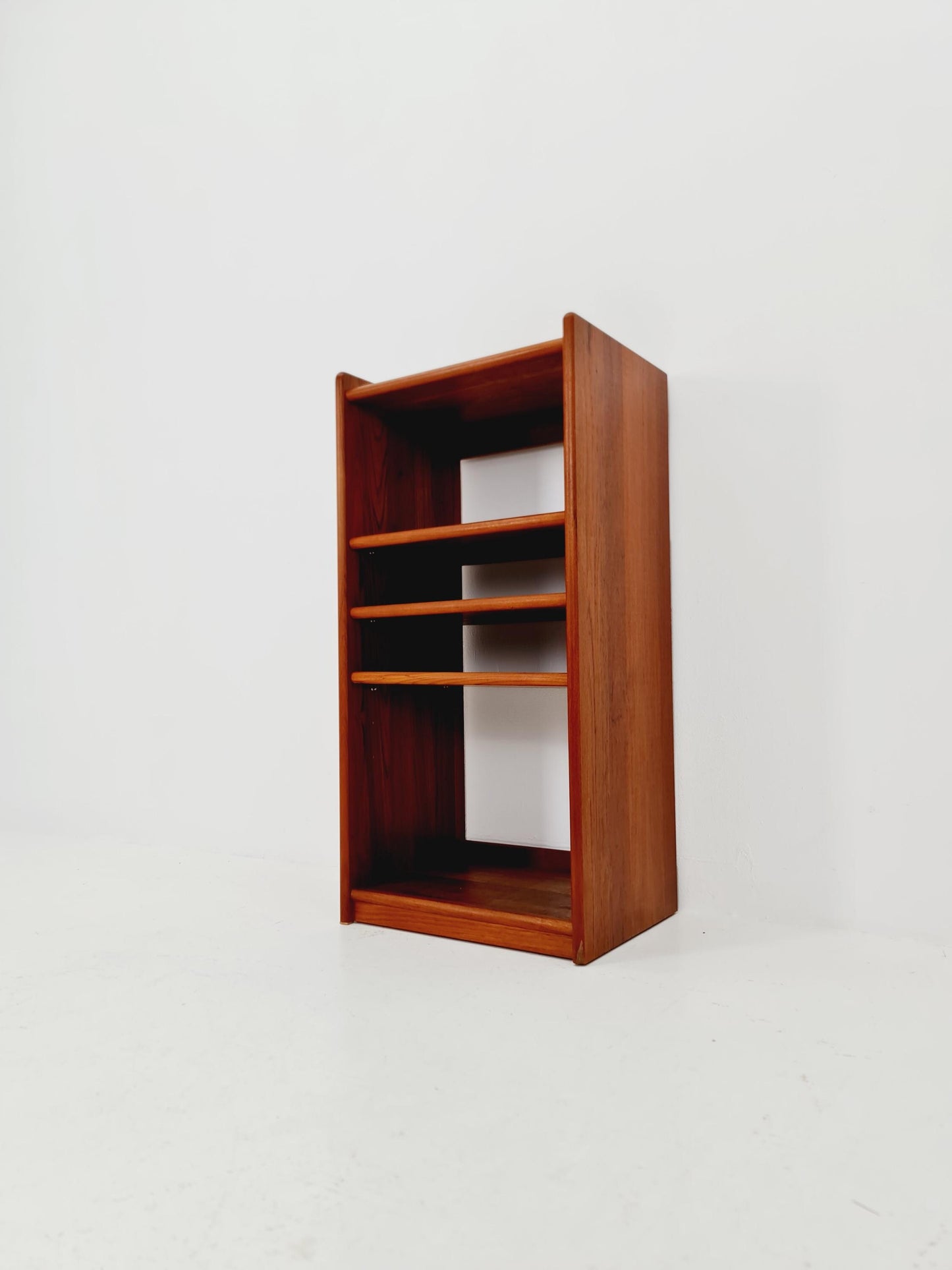 Danish freestanding solid teak vintage bookshelf / book case teak , 1970s