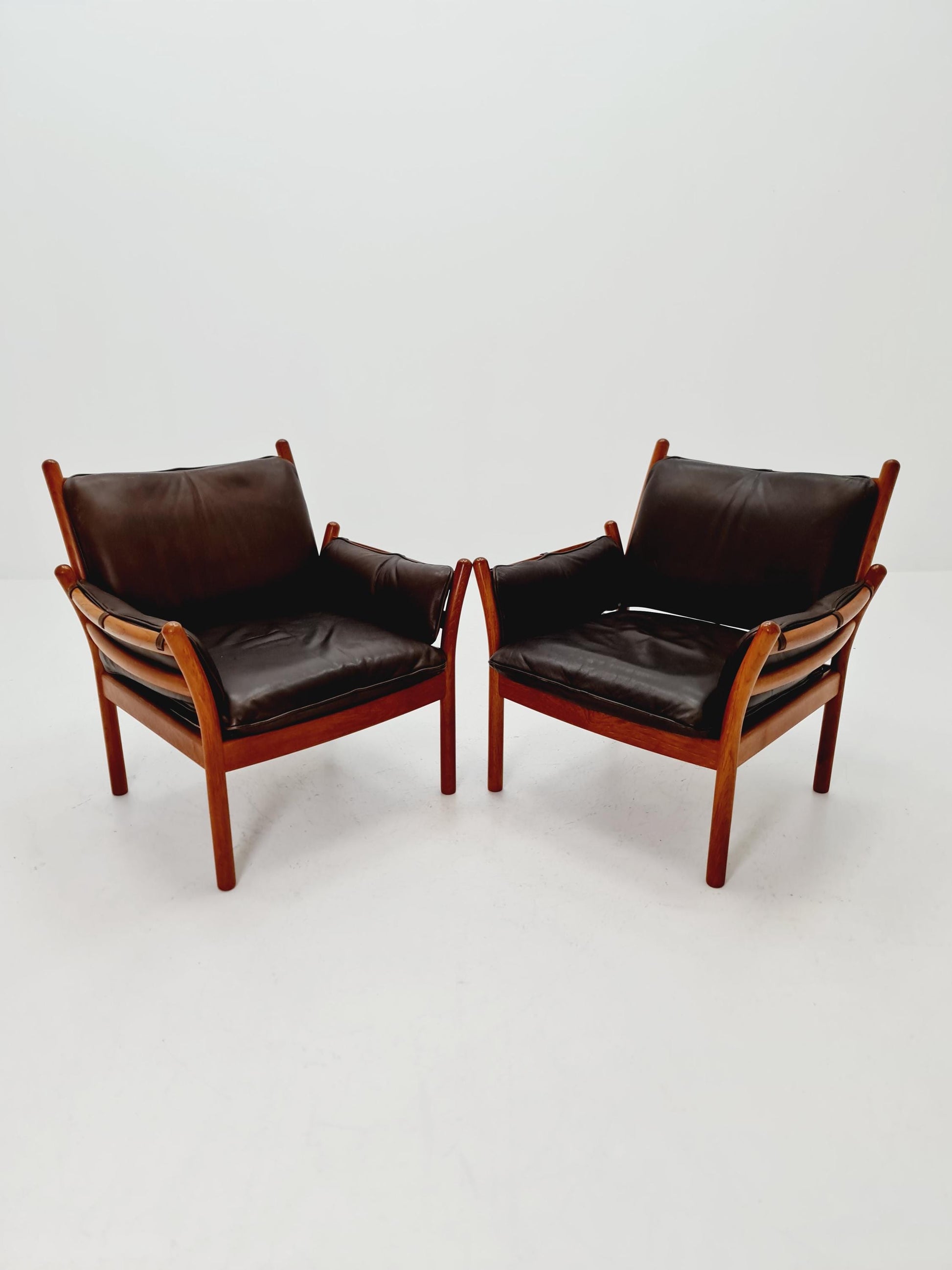 Mid century easy lounge chairs by Illum Wikkelso 'Genius' For Silkborg Denamrk 1960s, Set of 2