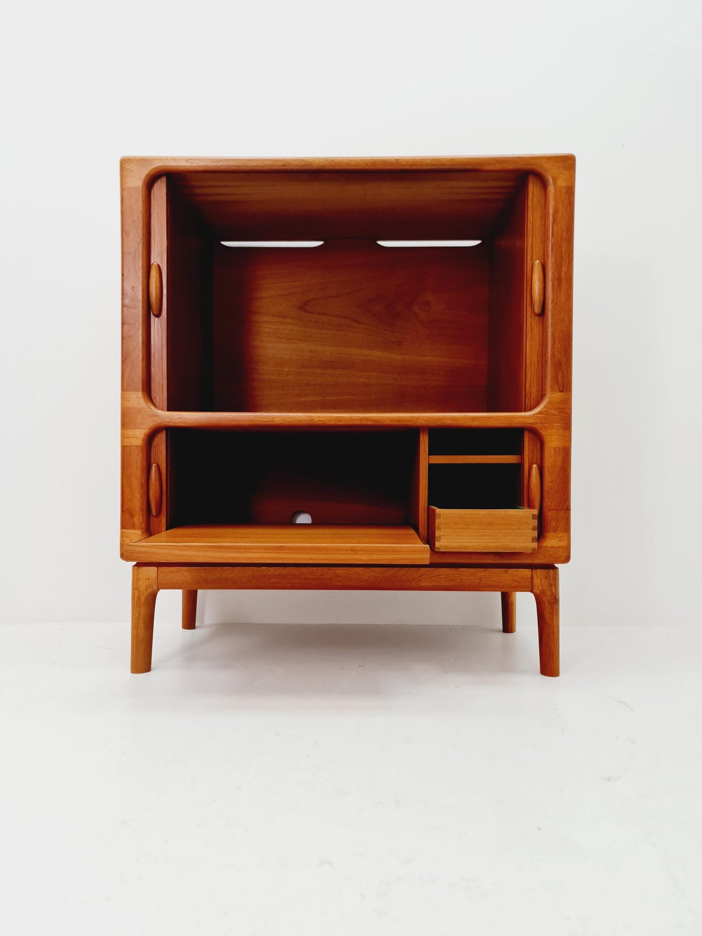 Mid century Solid Danish teak hallway cabinet,TV & Record cabinet By Dyrlund 1960s