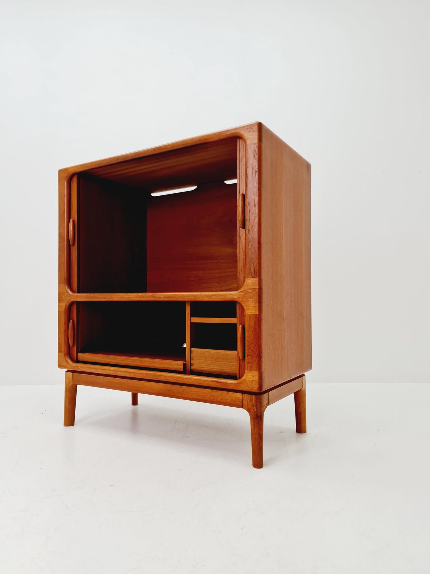 Mid century Solid Danish teak hallway cabinet,TV & Record cabinet By Dyrlund 1960s