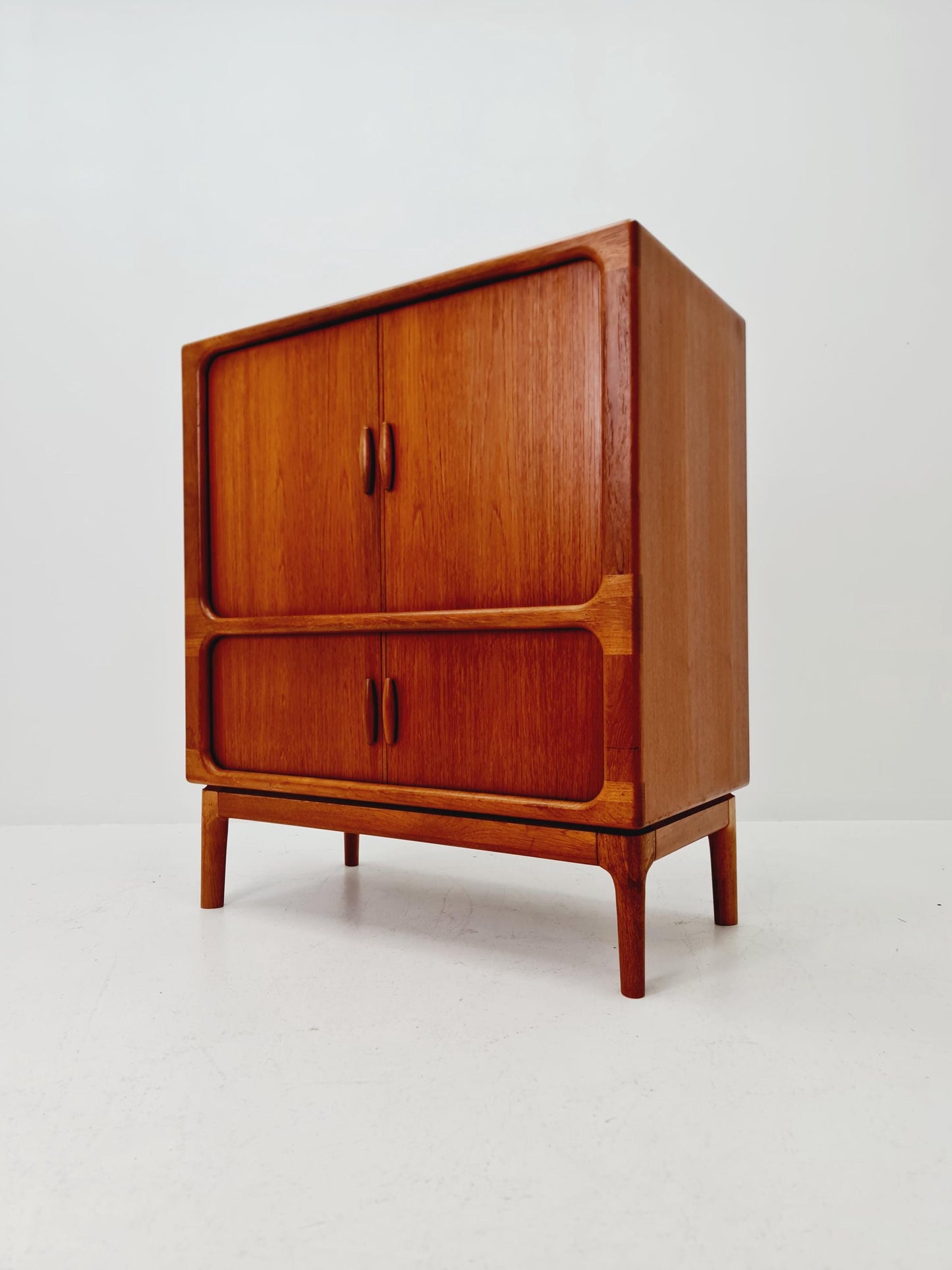 Mid century Solid Danish teak hallway cabinet,TV & Record cabinet By Dyrlund 1960s