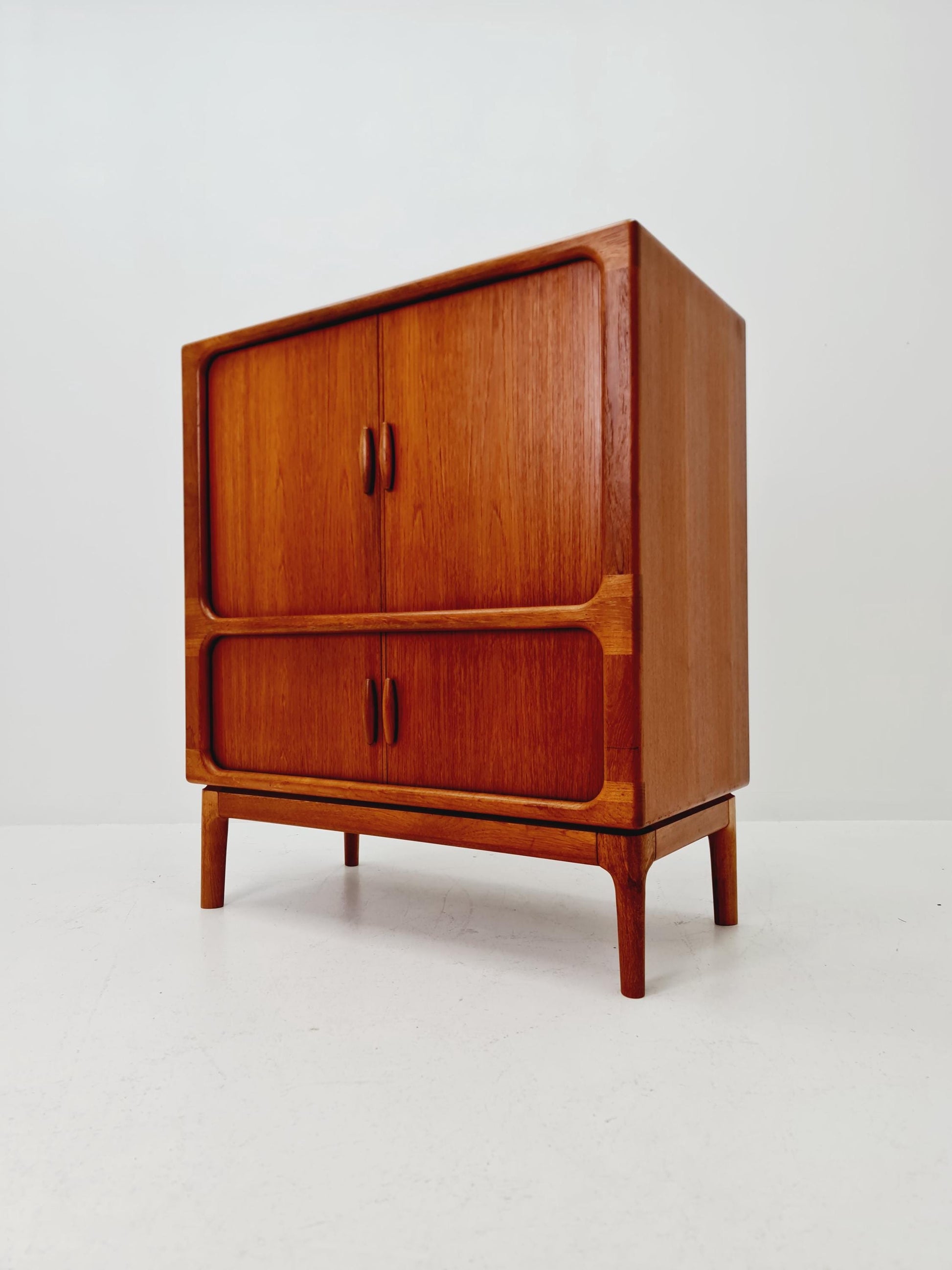 Mid century Solid Danish teak hallway cabinet,TV & Record cabinet By Dyrlund 1960s