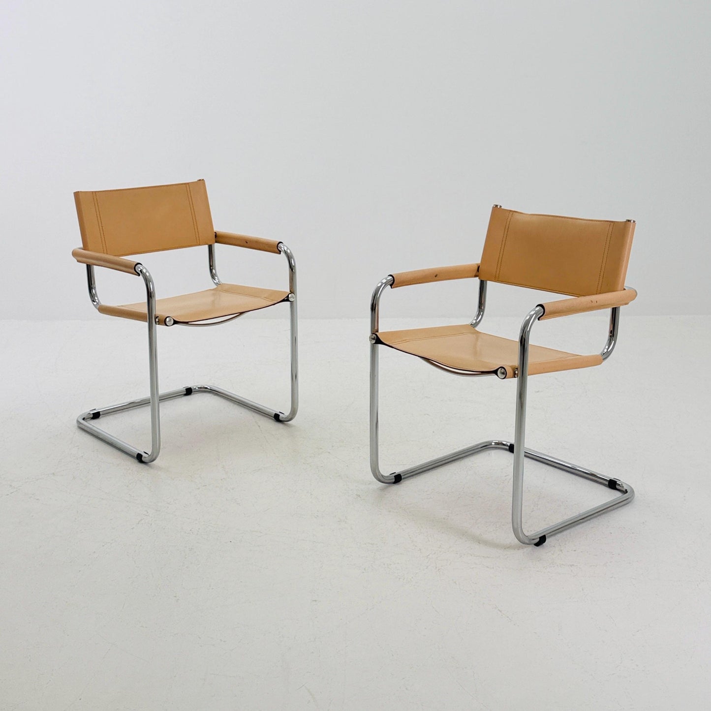 Set of 4 Mid century Bauhaus B34 Tan leather cantilever armchair by Mart Stam italy 1980s