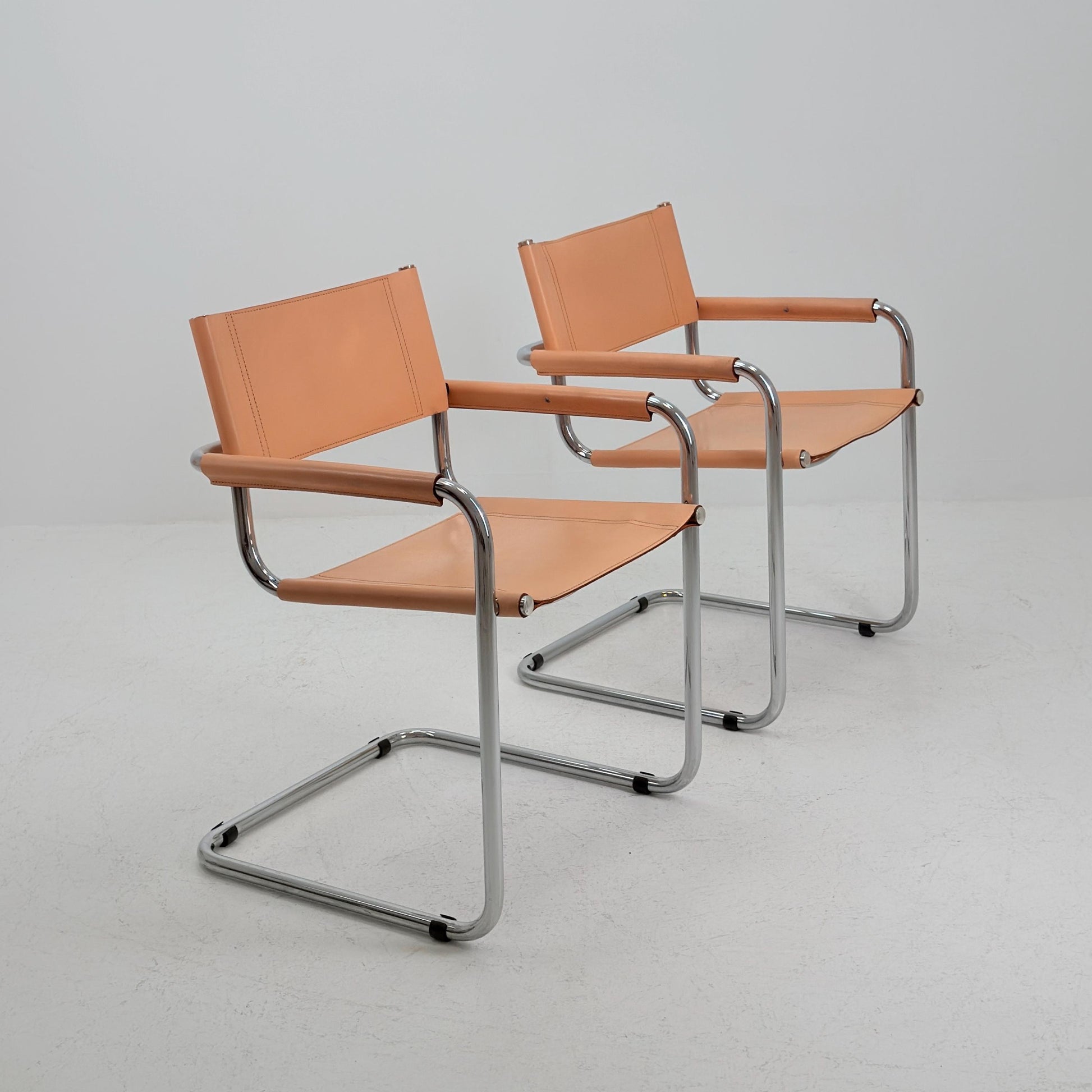 Set of 2 Mid century Bauhaus B34 Tan leather cantilever armchair by Mart Stam italy 1980s