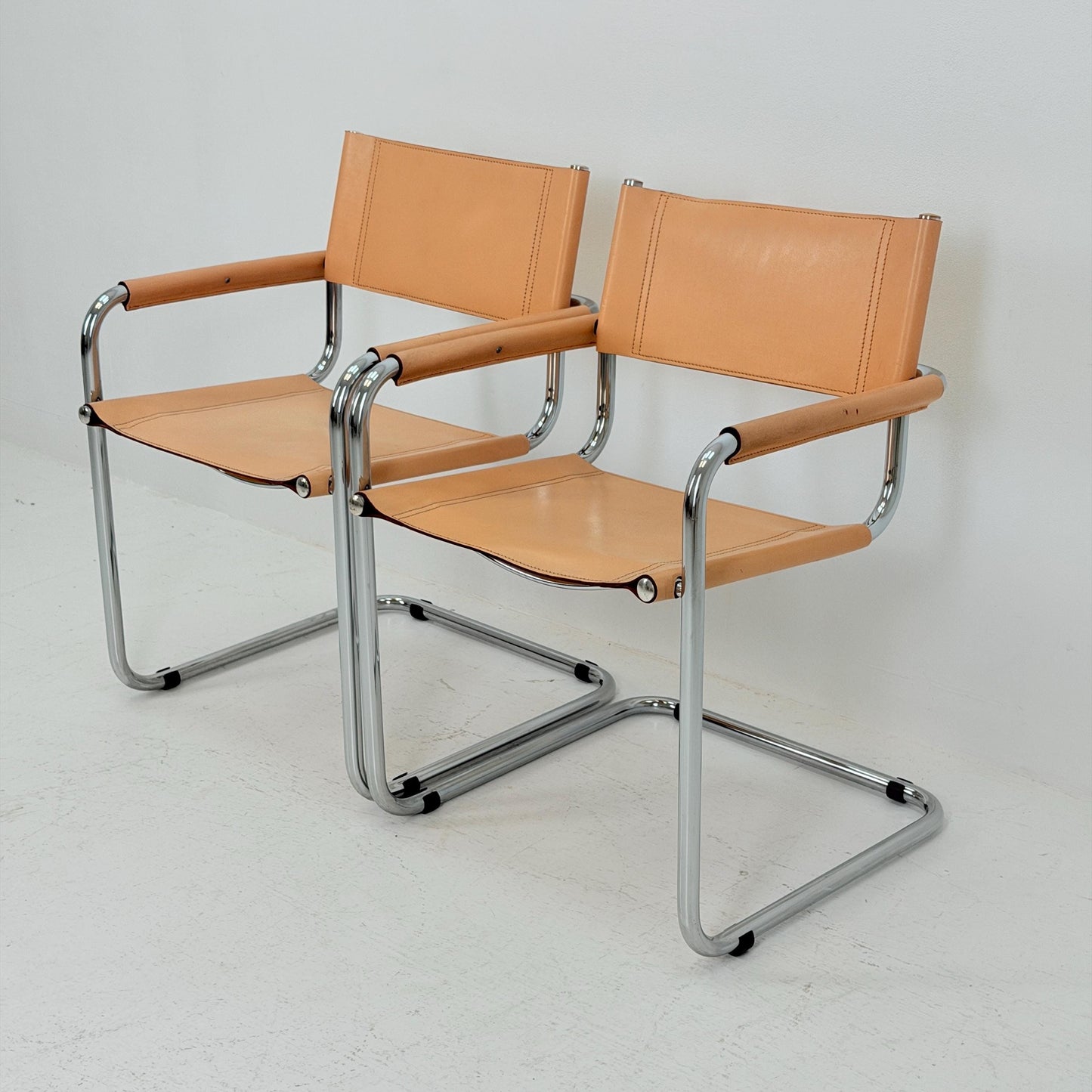 Set of 2 Mid century Bauhaus B34 Tan leather cantilever armchair by Mart Stam italy 1980s