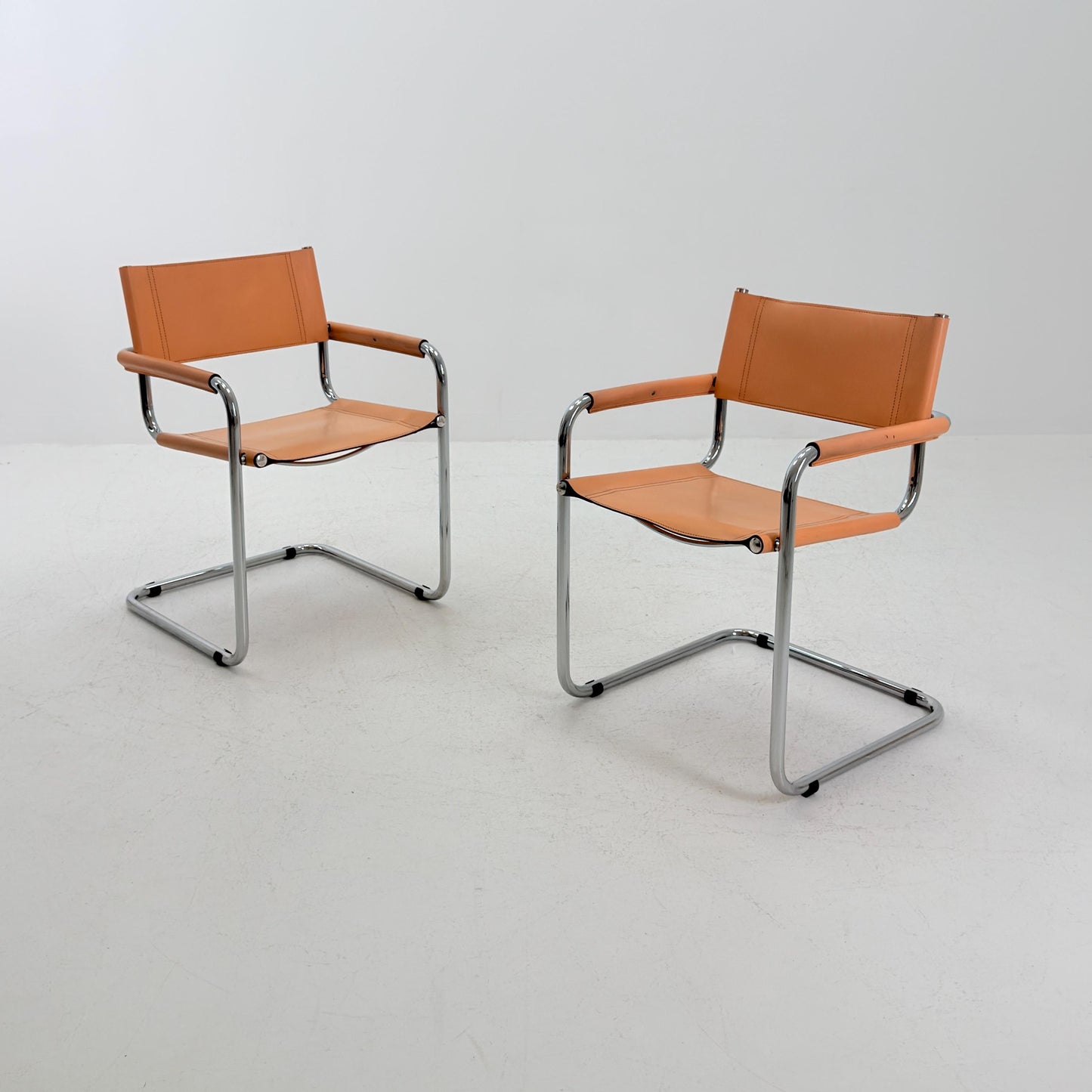 Set of 2 Mid century Bauhaus B34 Tan leather cantilever armchair by Mart Stam italy 1980s