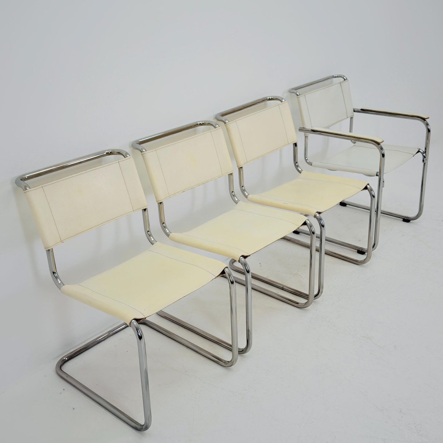 Set of 4 Vintage Thonet S33 & S34 Bauhaus Cantilever Chairs – White Leather – Germany, 1980s