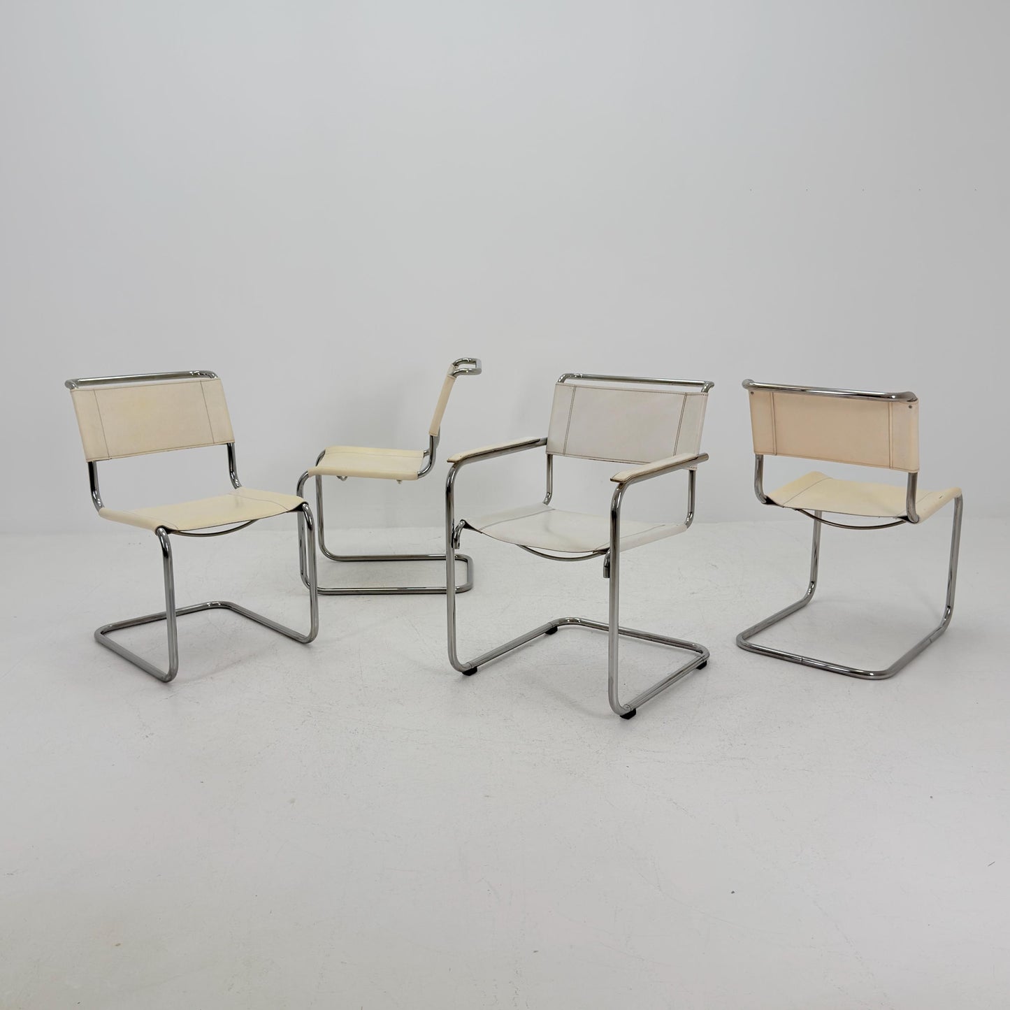 Set of 4 Vintage Thonet S33 & S34 Bauhaus Cantilever Chairs – White Leather – Germany, 1980s