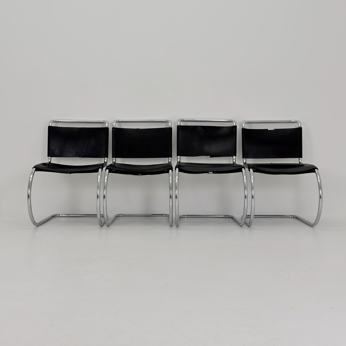 Set of 4 Bauhaus Mid-Century Modern Mies van der Rohe MR 10 black leather Chairs 1980s Italy