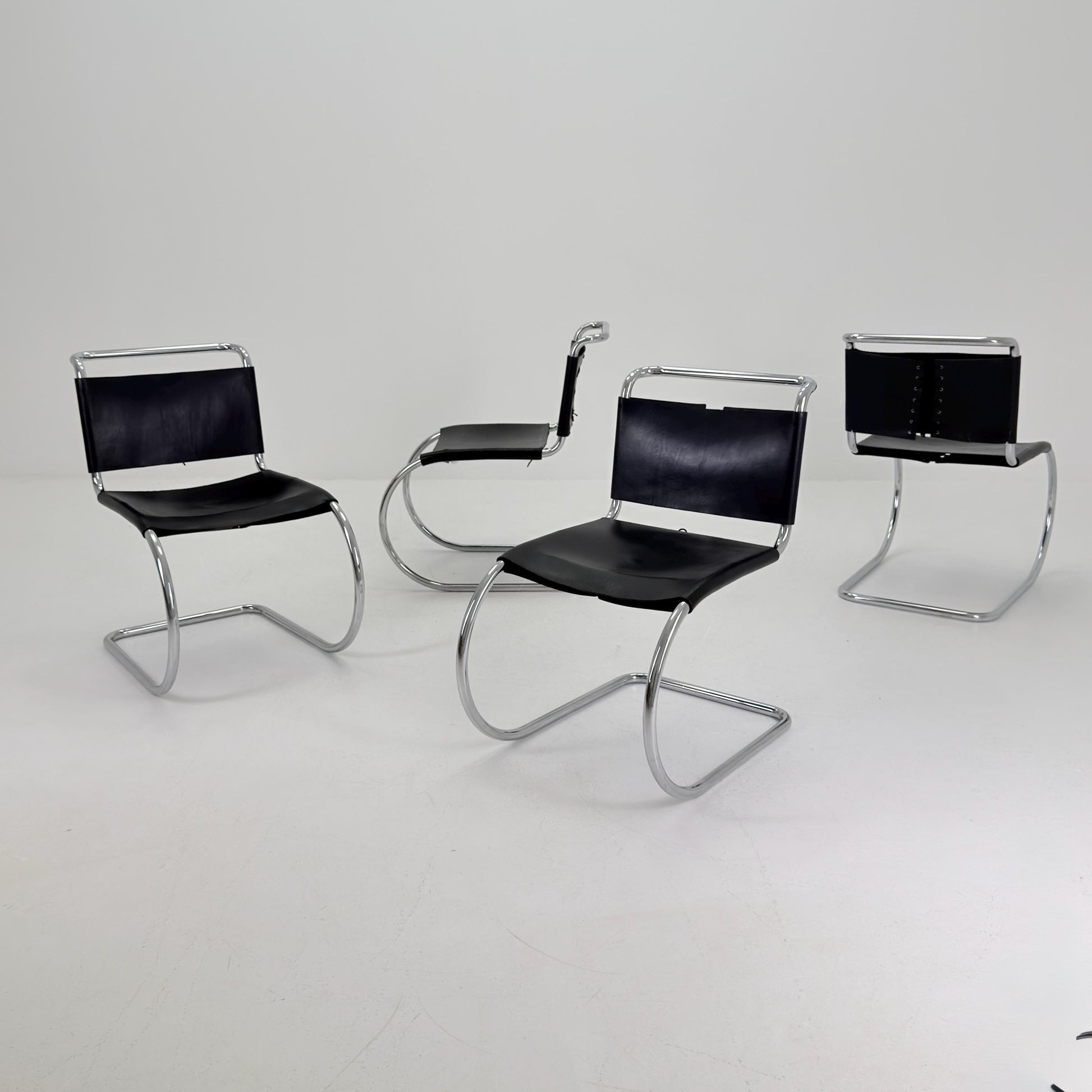 Set of 4 Bauhaus Mid-Century Modern Mies van der Rohe MR 10 black leather Chairs 1980s Italy
