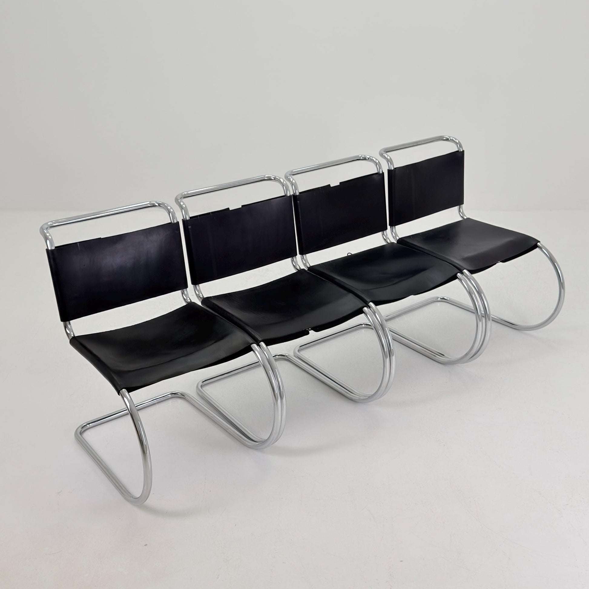 Set of 4 Bauhaus Mid-Century Modern Mies van der Rohe MR 10 black leather Chairs 1980s Italy