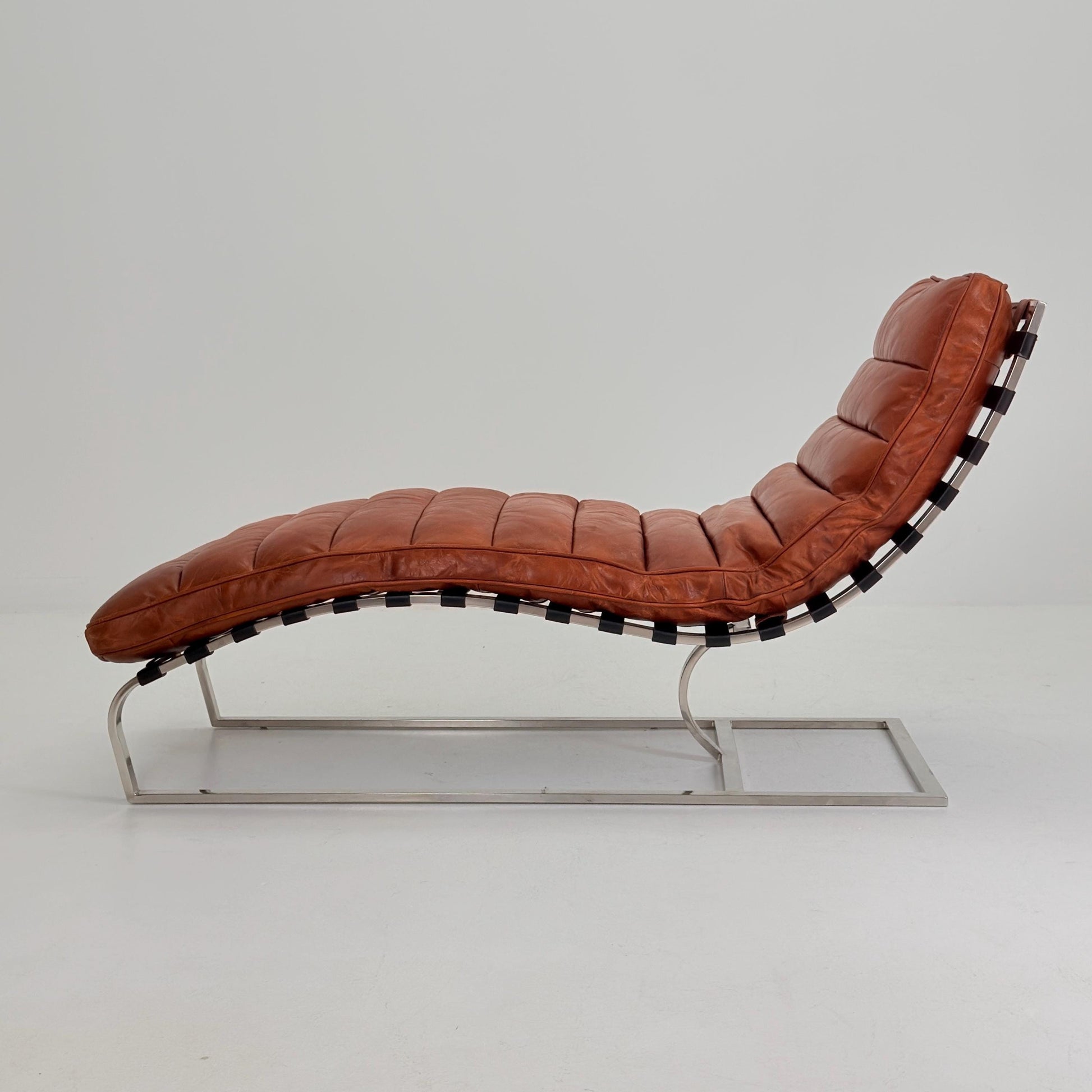 Mid Century Bauhaus style Lounge chair brown leather and chrome, 1980s Italy