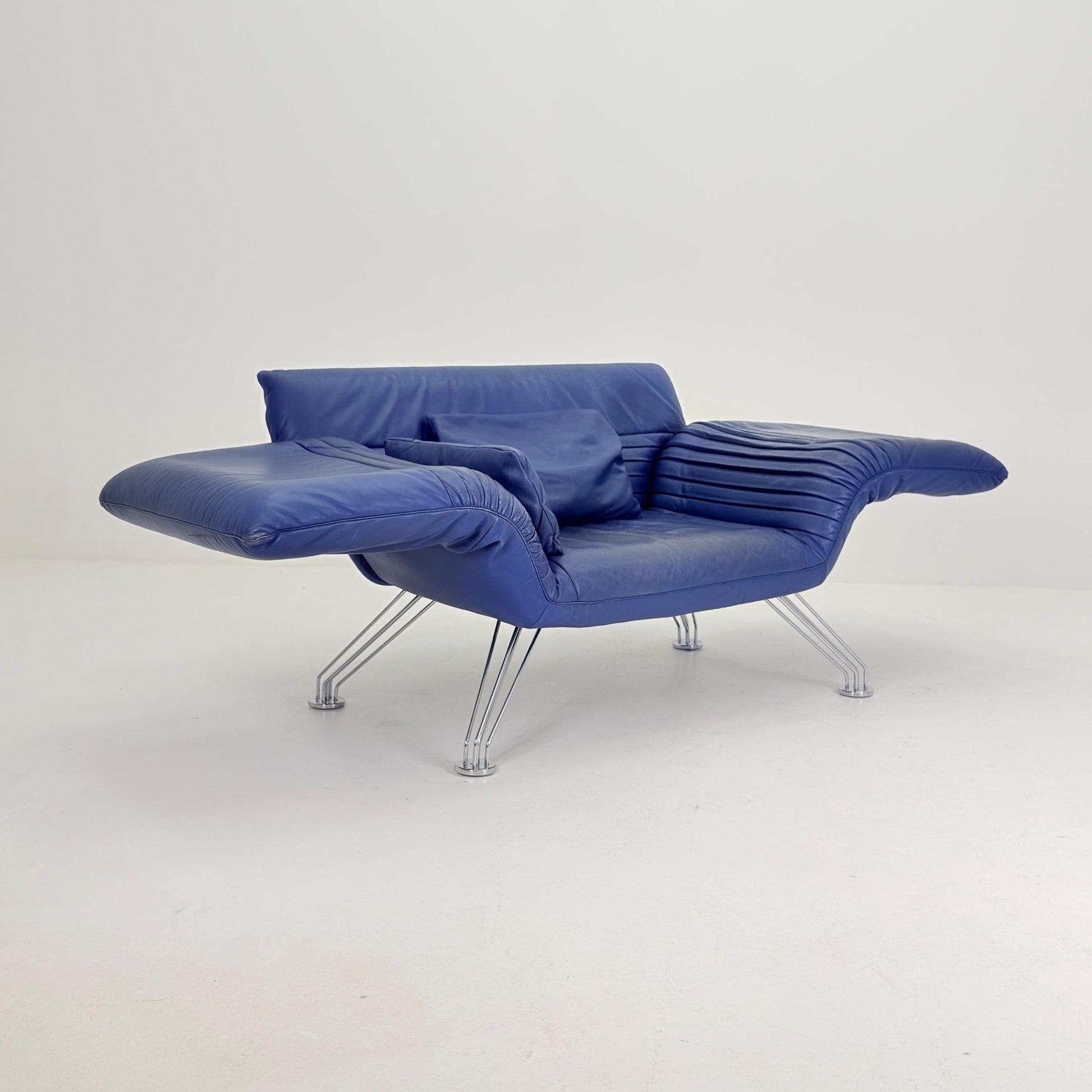 Mid Century De Sede DS-142 Blue Leather Lounge Chair Chaise Longue by Wilfried Totzek, Switzerland 1980s