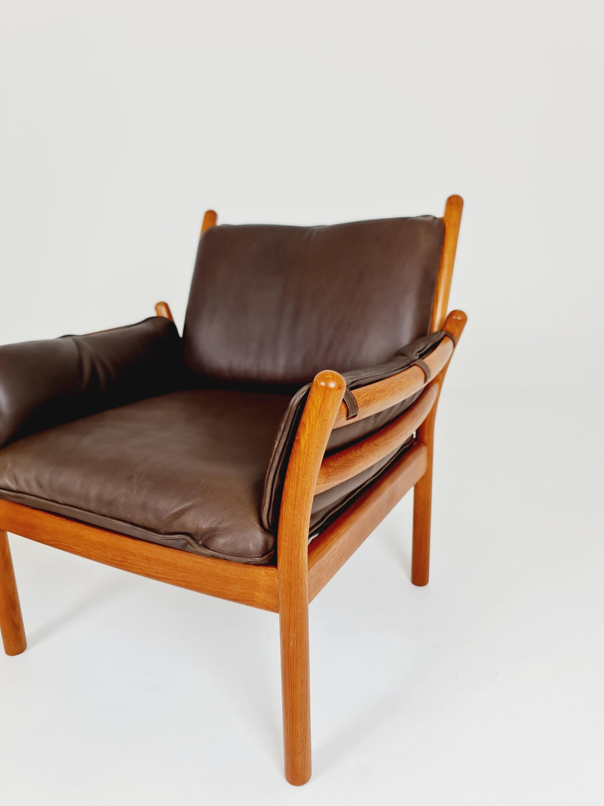 Mid century easy lounge chairs with ottoman by Illum Wikkelso 'Genius' For Silkborg Denamrk 1960s, Set of 2