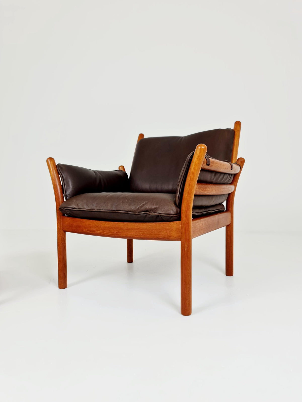 Mid century easy lounge chairs with ottoman by Illum Wikkelso 'Genius' For Silkborg Denamrk 1960s, Set of 2