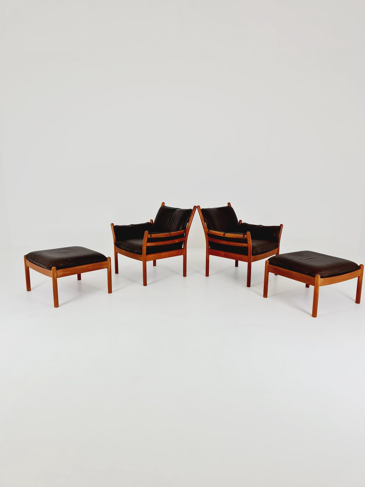 Mid century easy lounge chairs with ottoman by Illum Wikkelso 'Genius' For Silkborg Denamrk 1960s, Set of 2