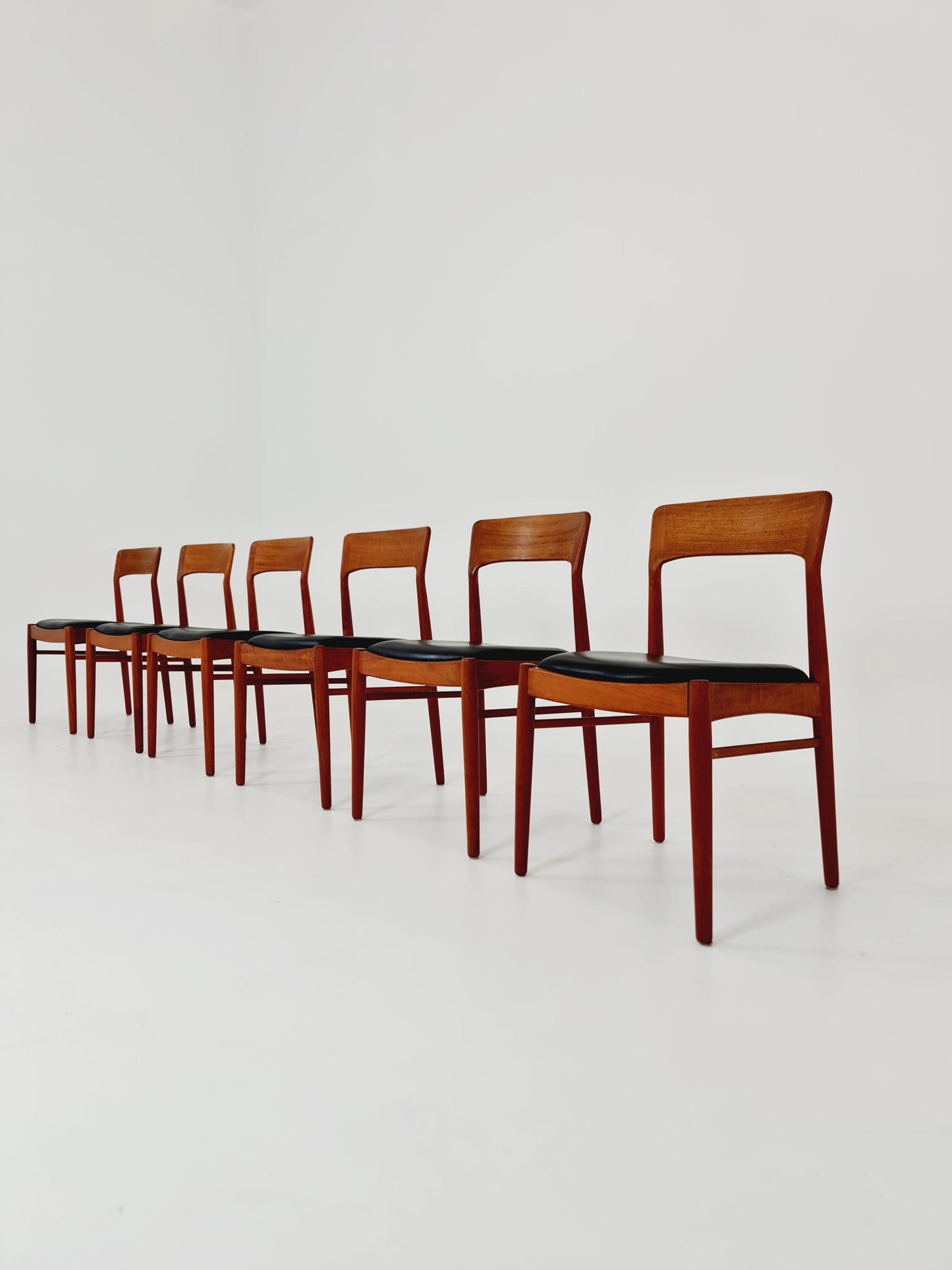 Mid Century Dansih Teak and Leather chair by Henning kaernulf , 1960s Set of 6