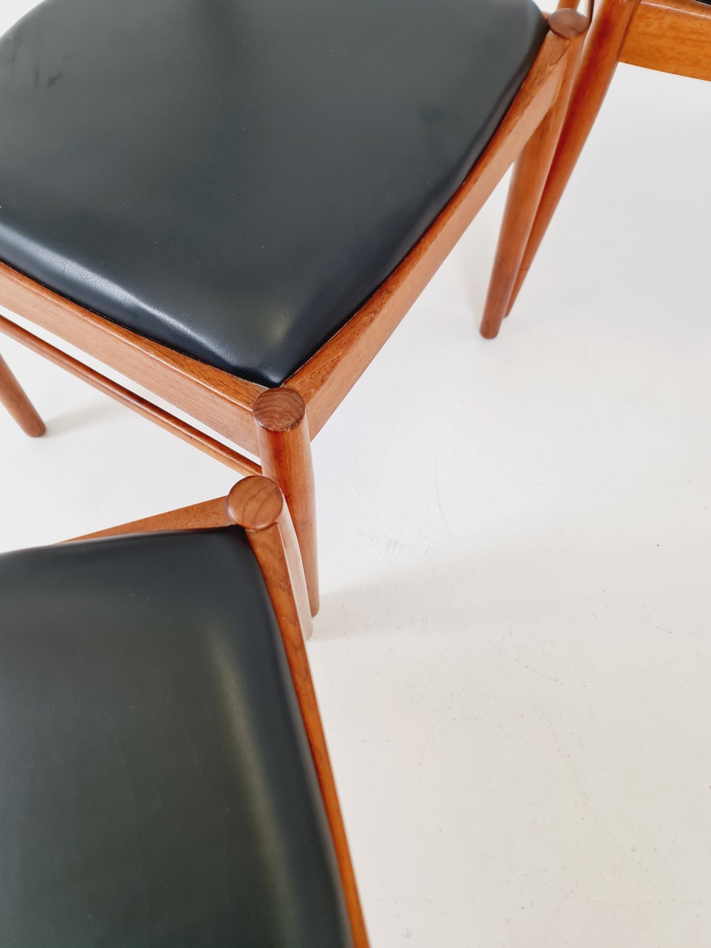 Mid Century Dansih Teak and Leather chair by Henning kaernulf , 1960s Set of 6