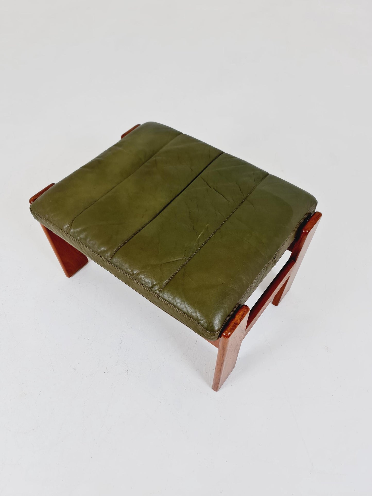 Mid century modern danish Teakl ottoman/stool, By Skippers Möbler 1960s