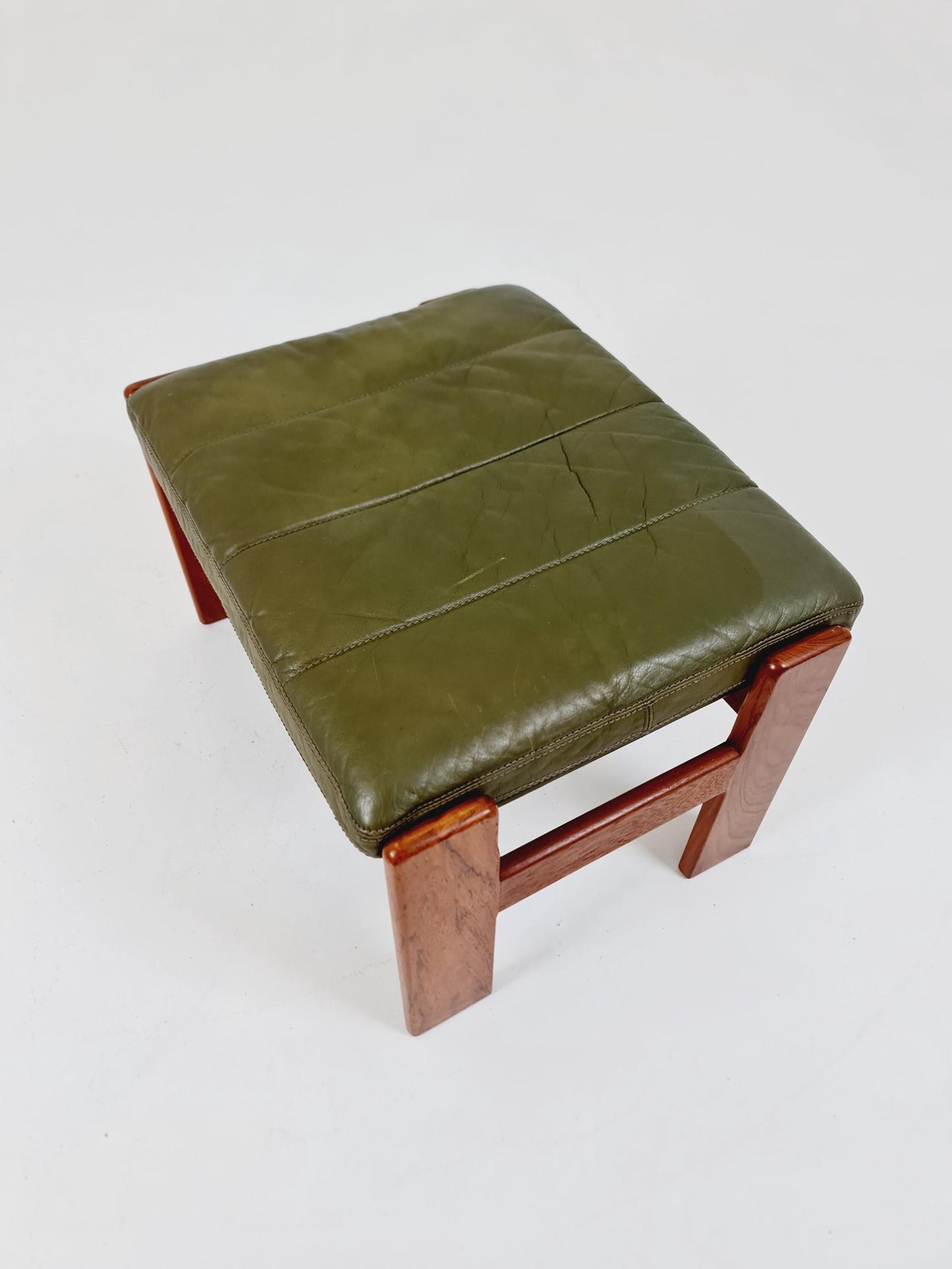 Mid century modern danish Teakl ottoman/stool, By Skippers Möbler 1960s