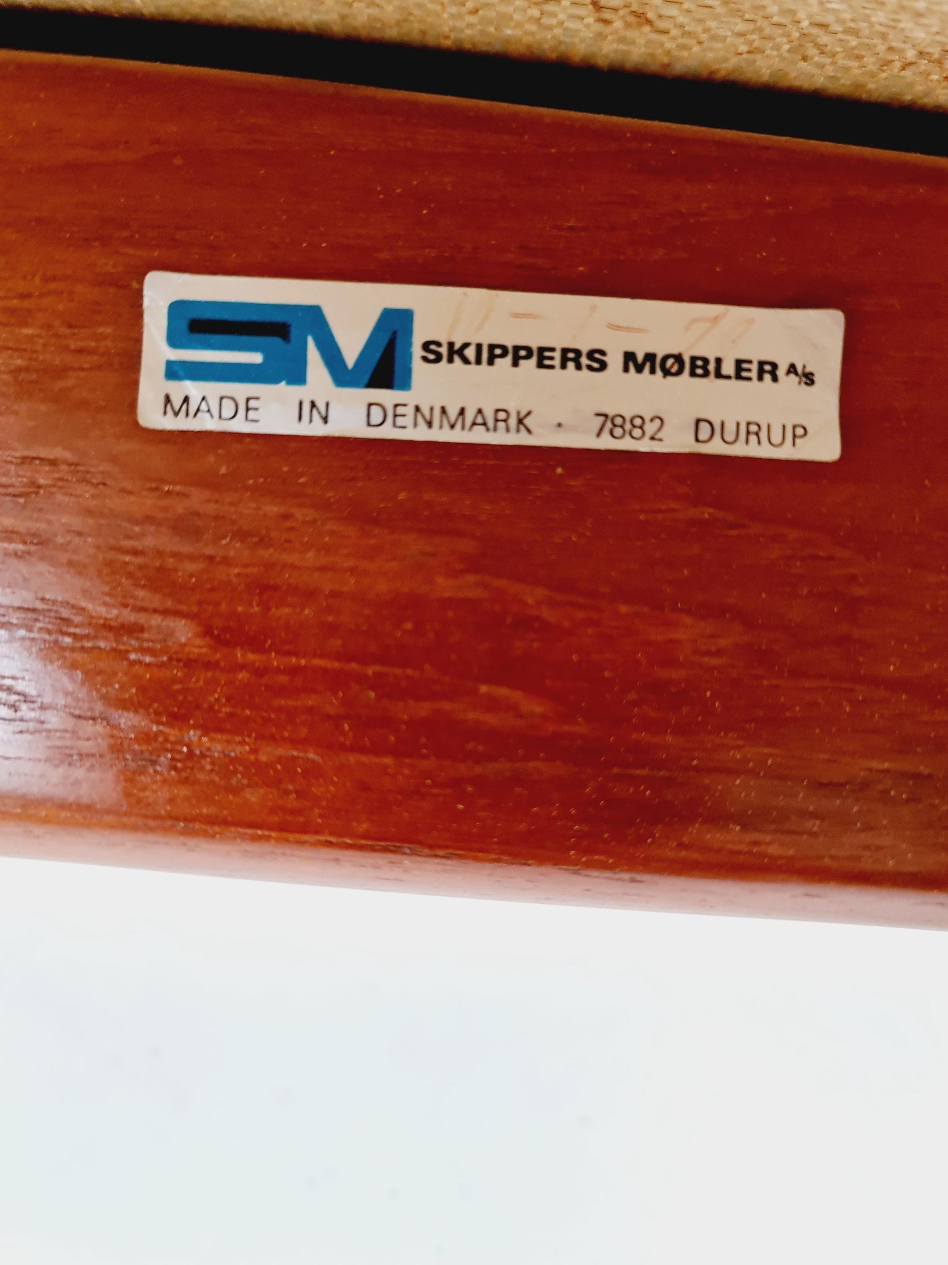 Mid century modern danish Teakl ottoman/stool, By Skippers Möbler 1960s