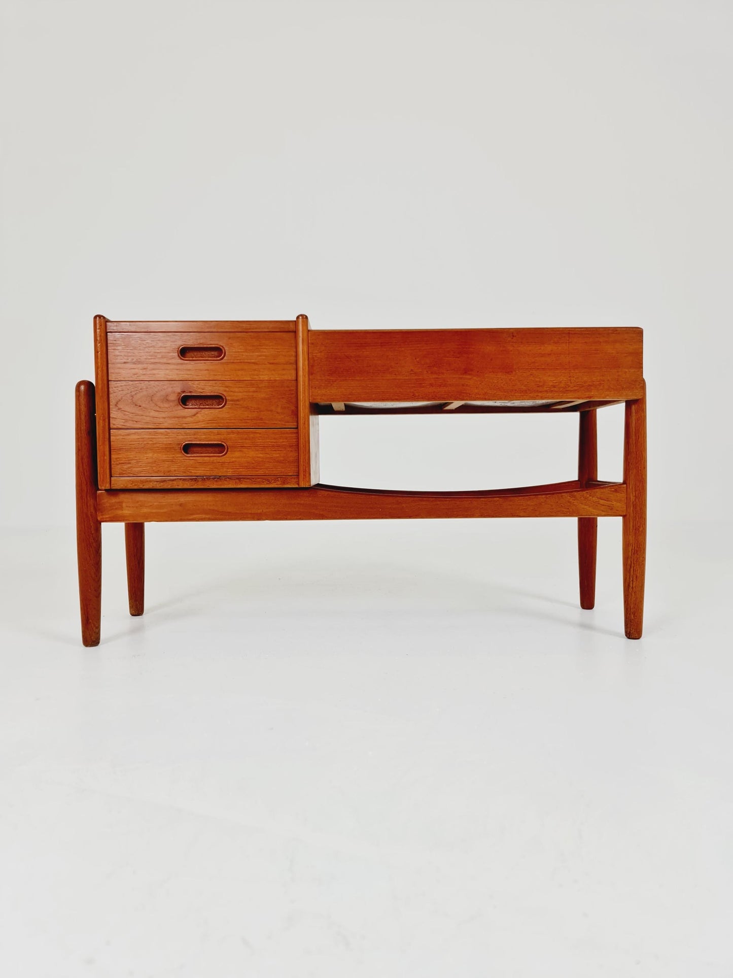 Danish teak plant table/ hallway table Arne wahl Iversen, 1960s
