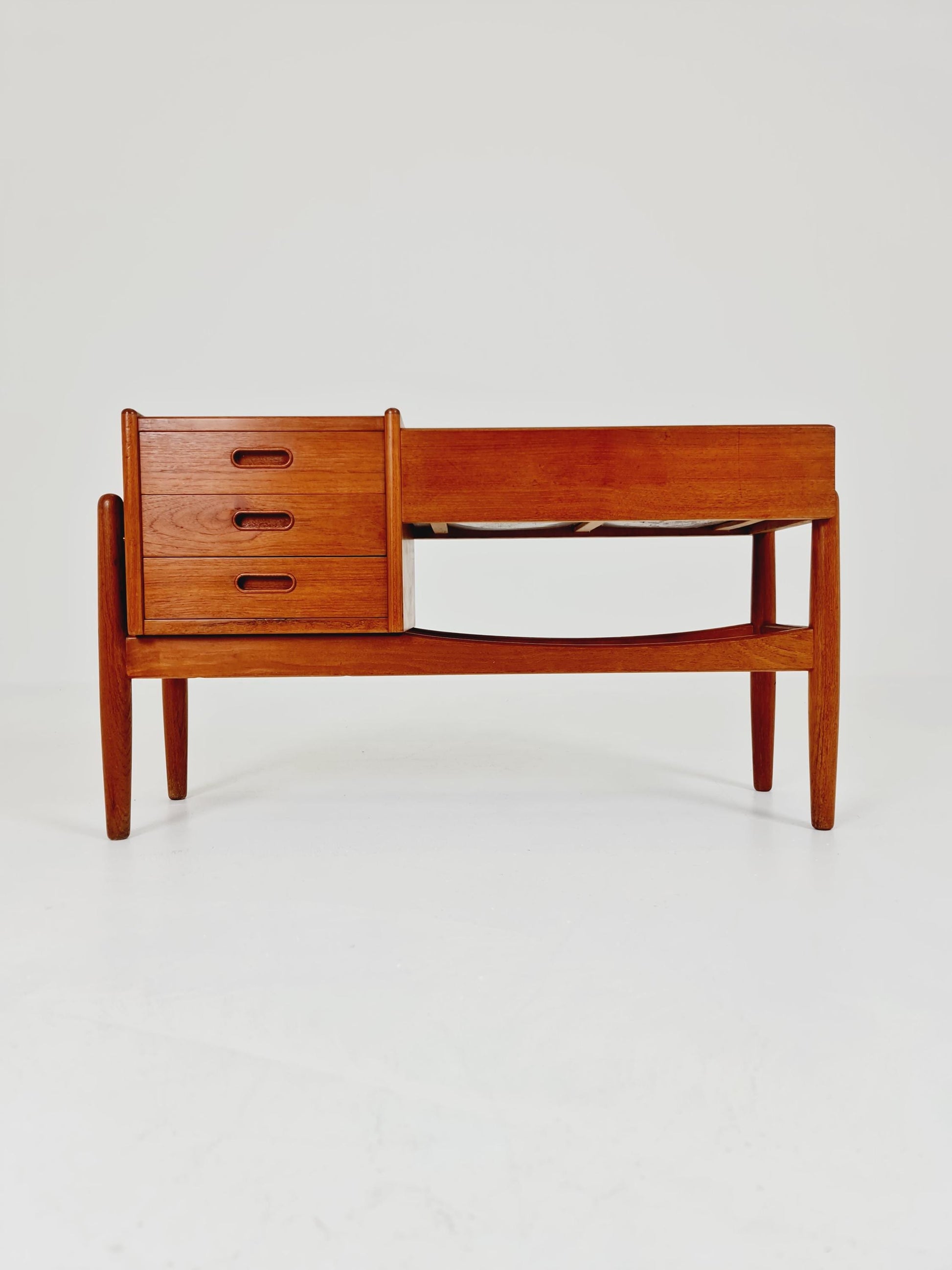 Danish teak plant table/ hallway table Arne wahl Iversen, 1960s