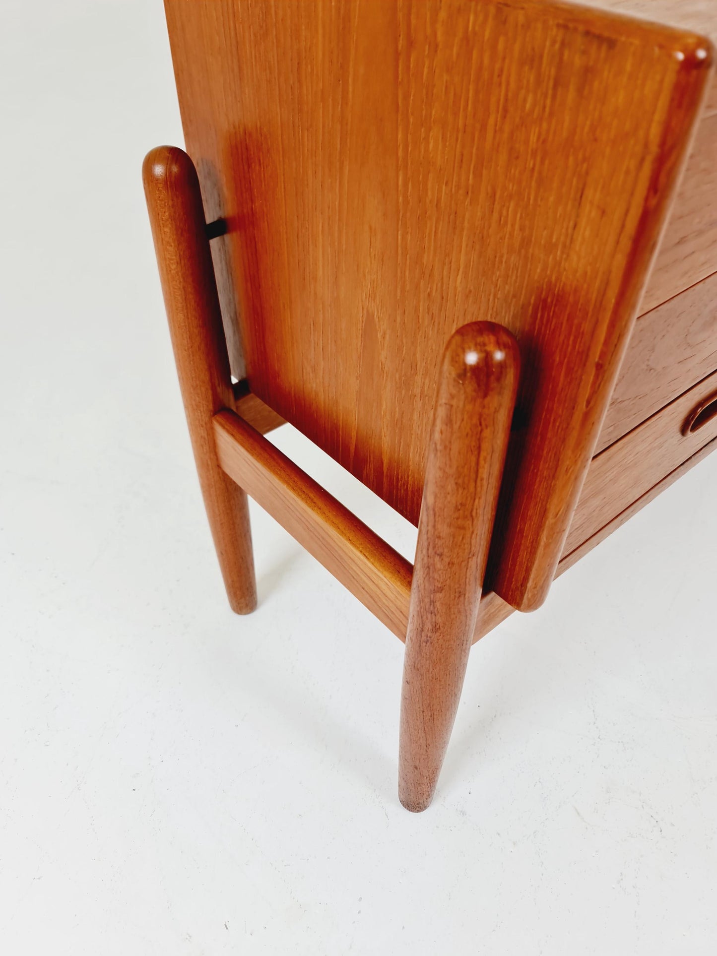 Danish teak plant table/ hallway table Arne wahl Iversen, 1960s