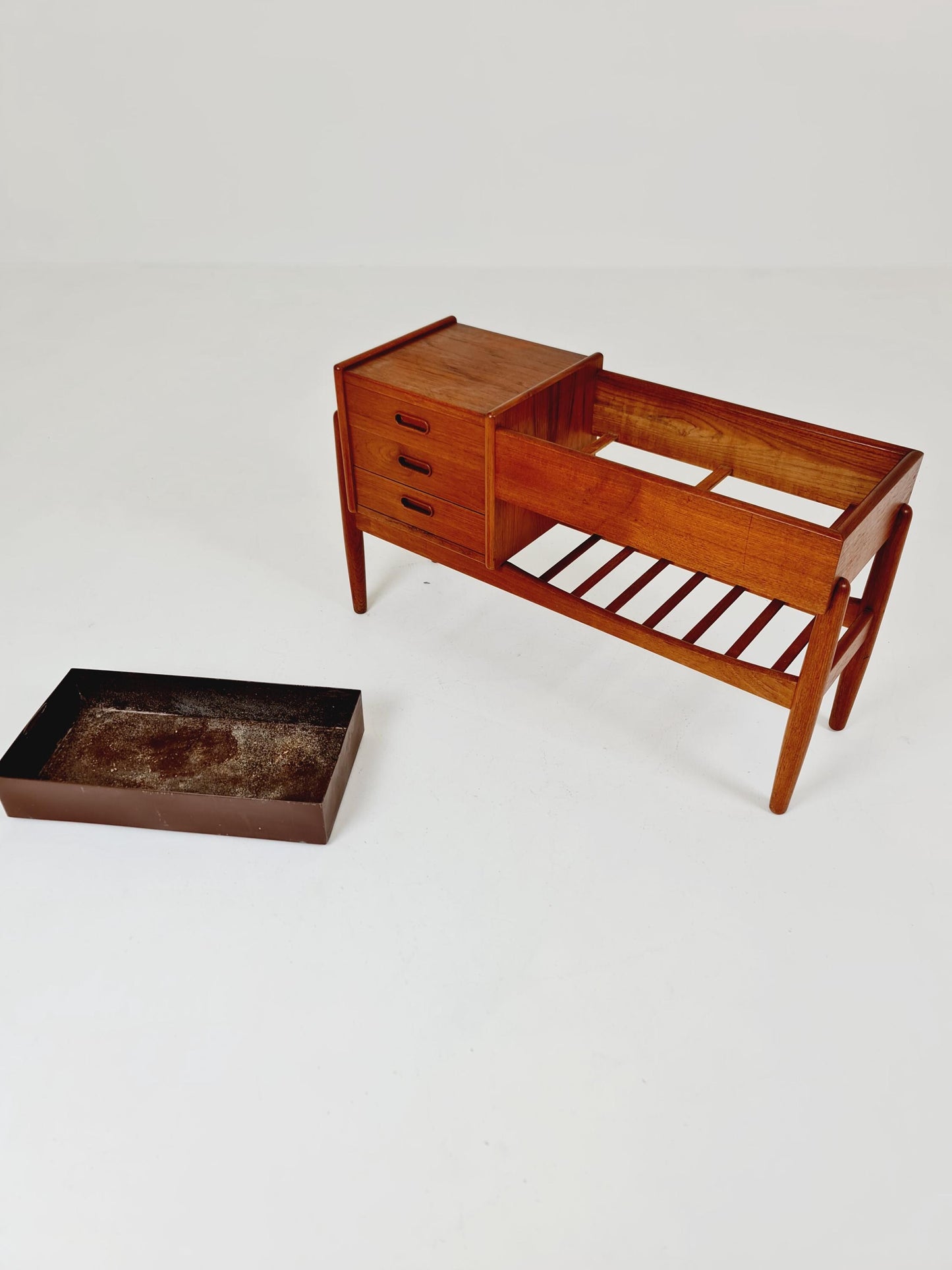 Danish teak plant table/ hallway table Arne wahl Iversen, 1960s