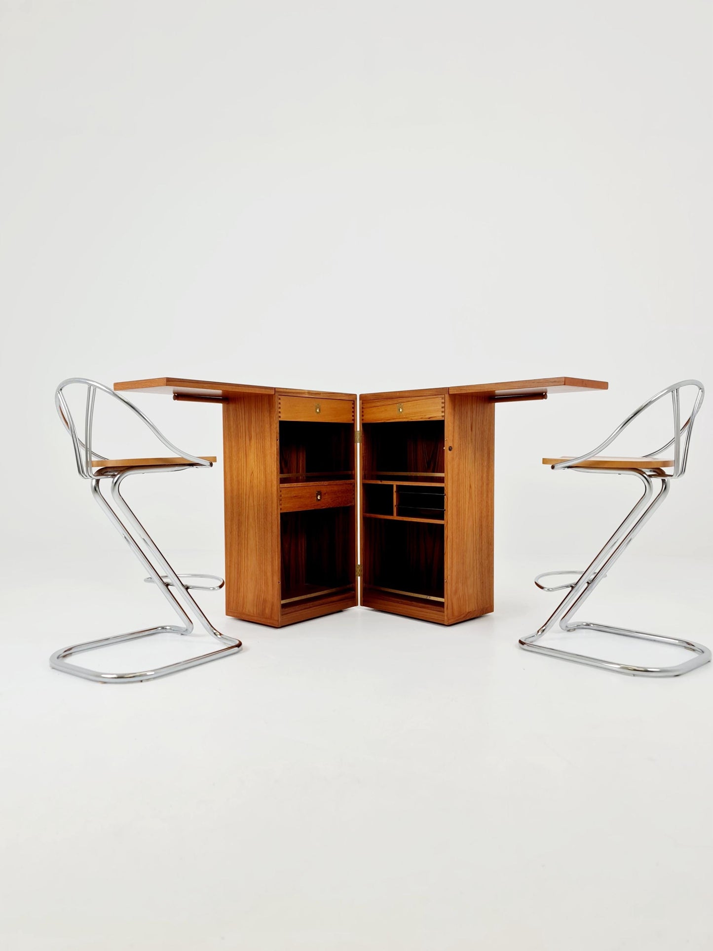 Super rare Danish mid century bar cart trolley By Reno Wahl Iversen for Dyrlund in Teak , 1960s