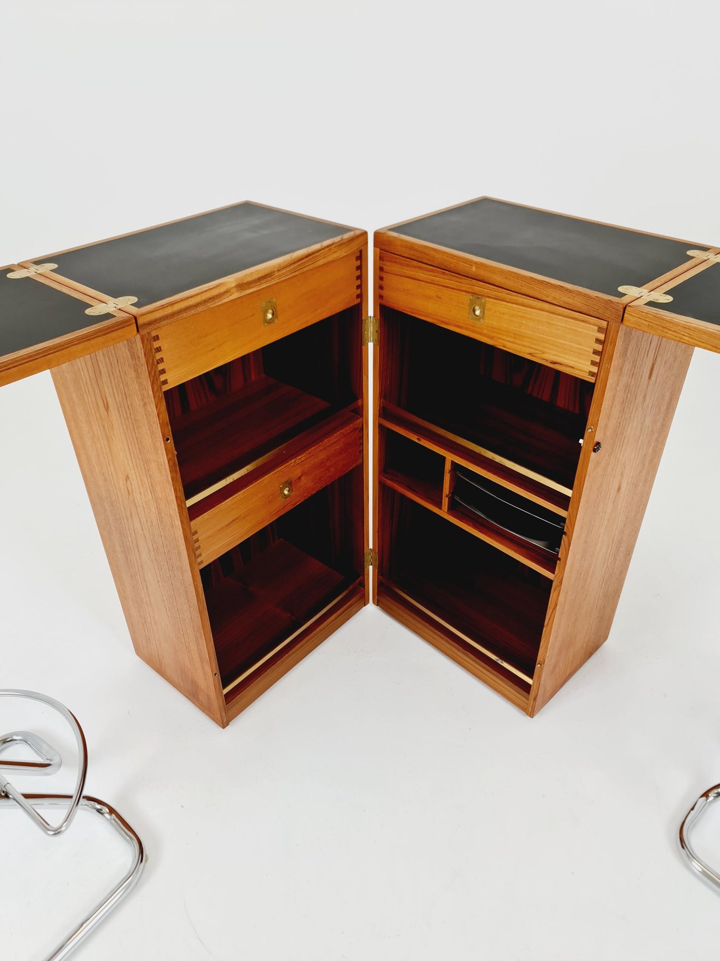 Super rare Danish mid century bar cart trolley By Reno Wahl Iversen for Dyrlund in Teak , 1960s