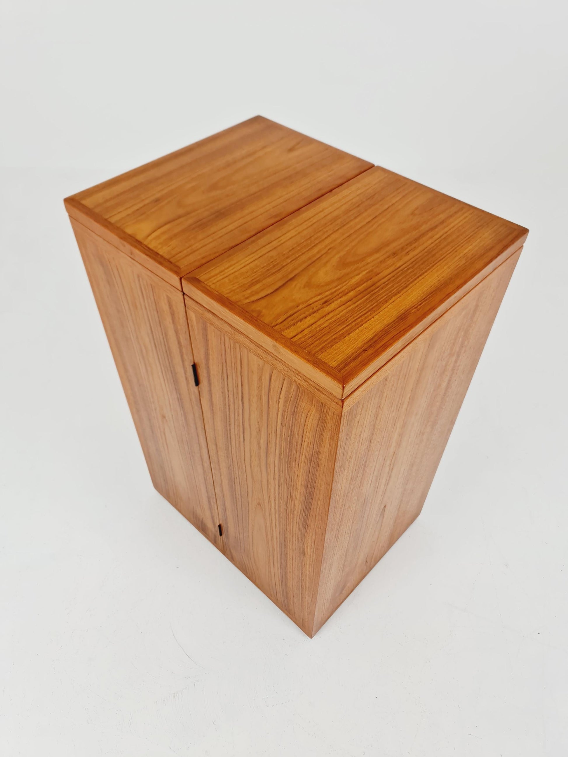Super rare Danish mid century bar cart trolley By Reno Wahl Iversen for Dyrlund in Teak , 1960s