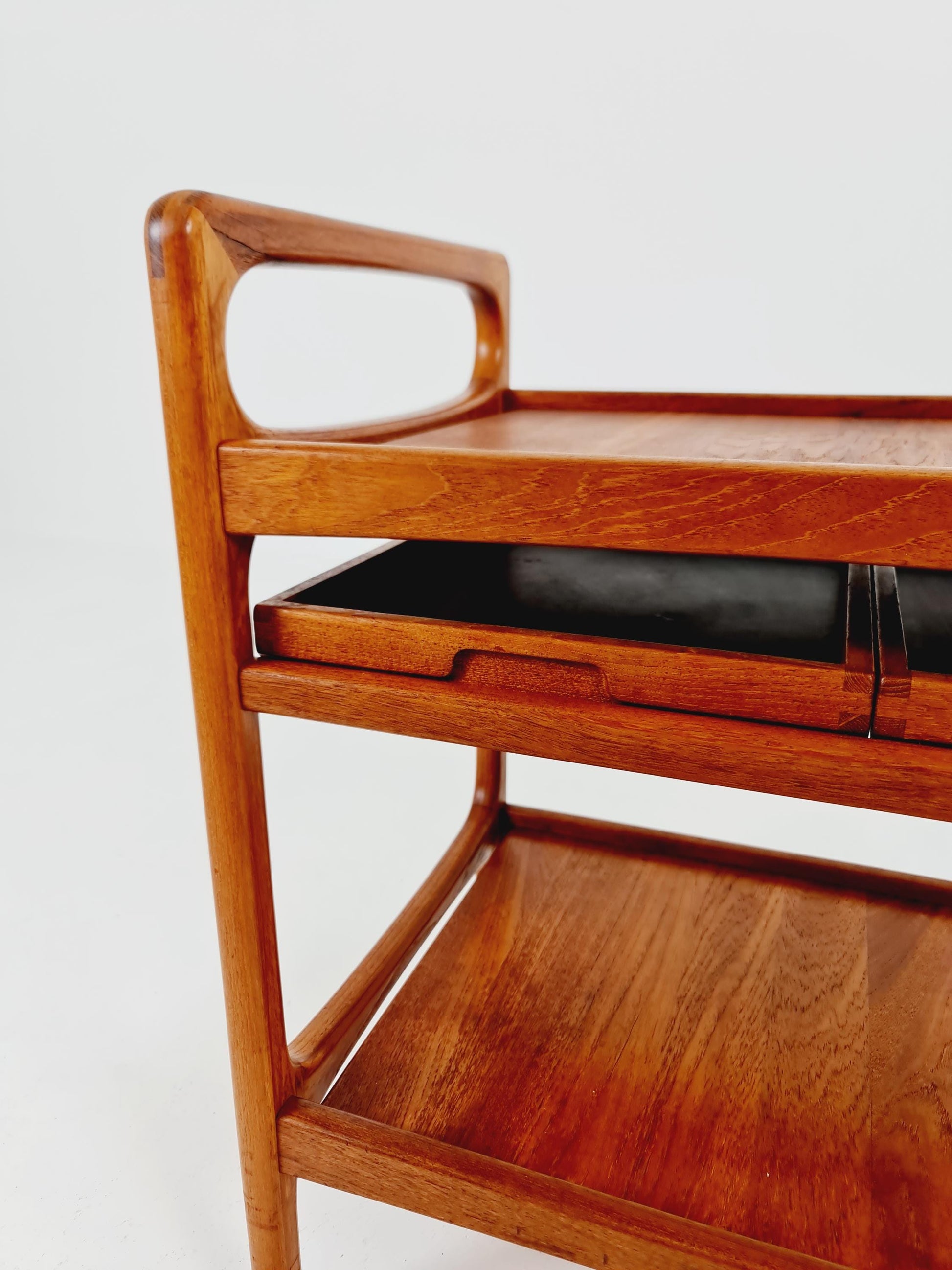 Vintage mid century danish trolley in solid teak/ bar cart By Salling Stolefabrik, 1960s