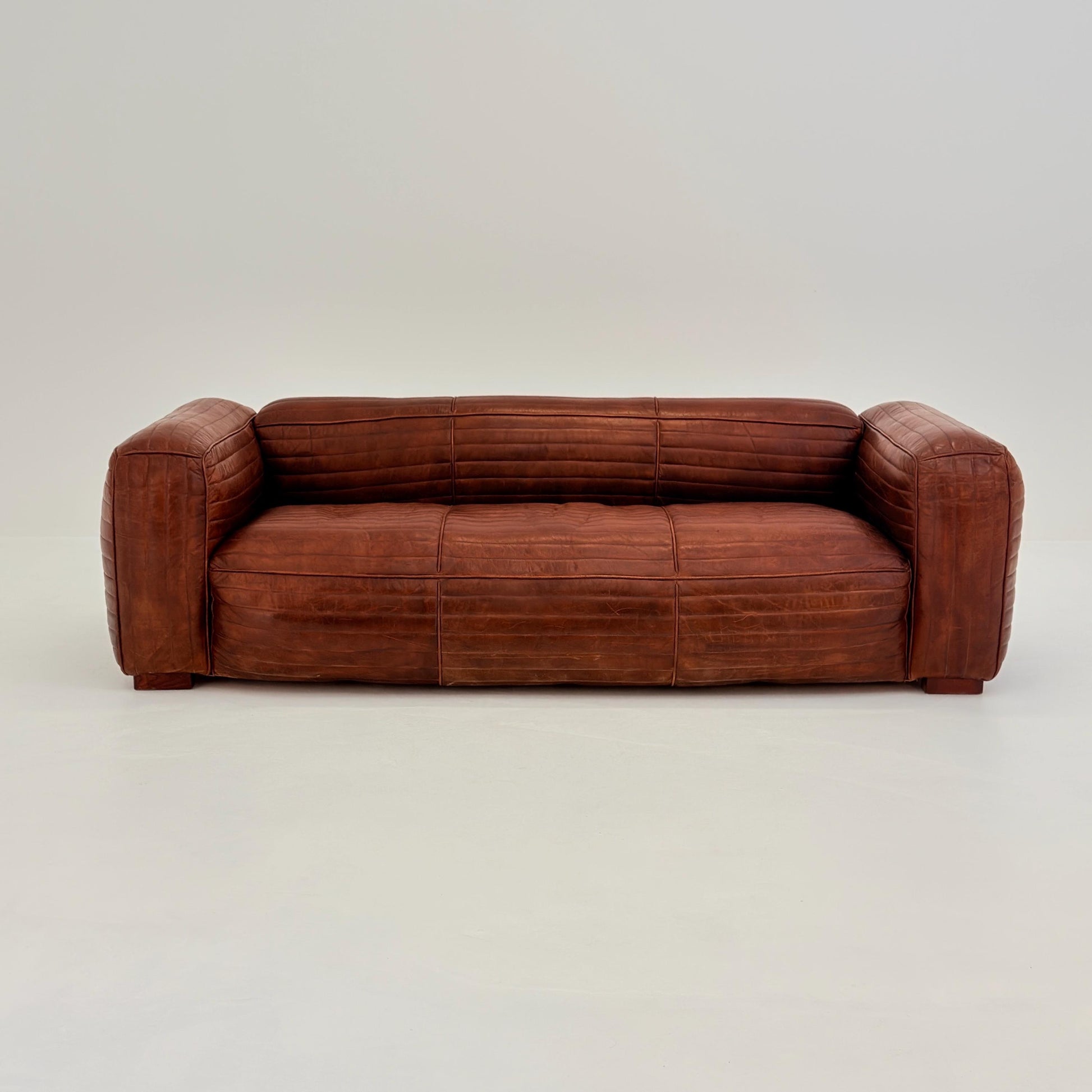 Mid century Italian Belgrave Luxury Distressed brown 3-Seater Leather Sofa – 1980s Italy