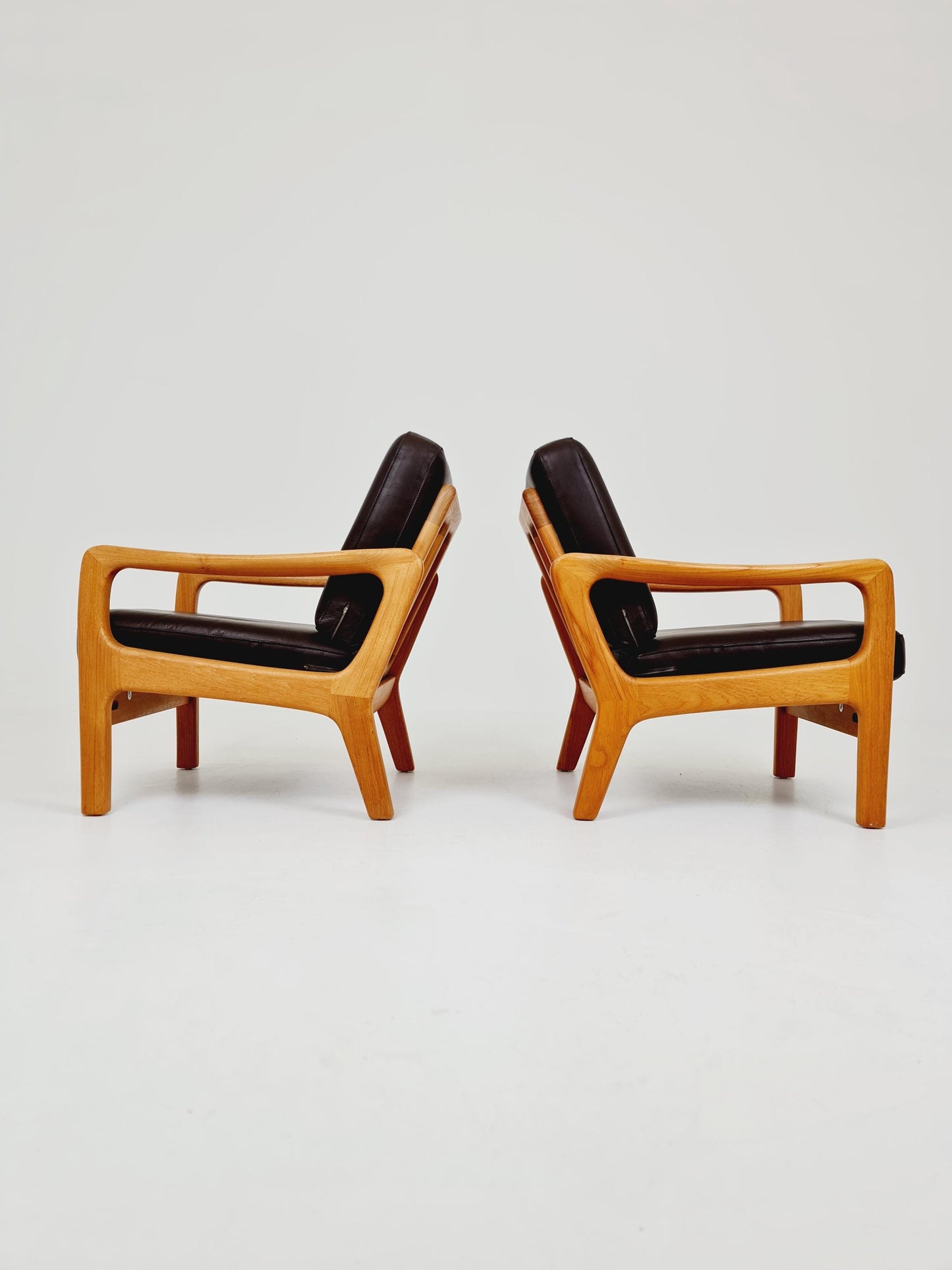 Mid century Danish easy lounge chairs by Juul Kristensen , 1970s, Set of 2