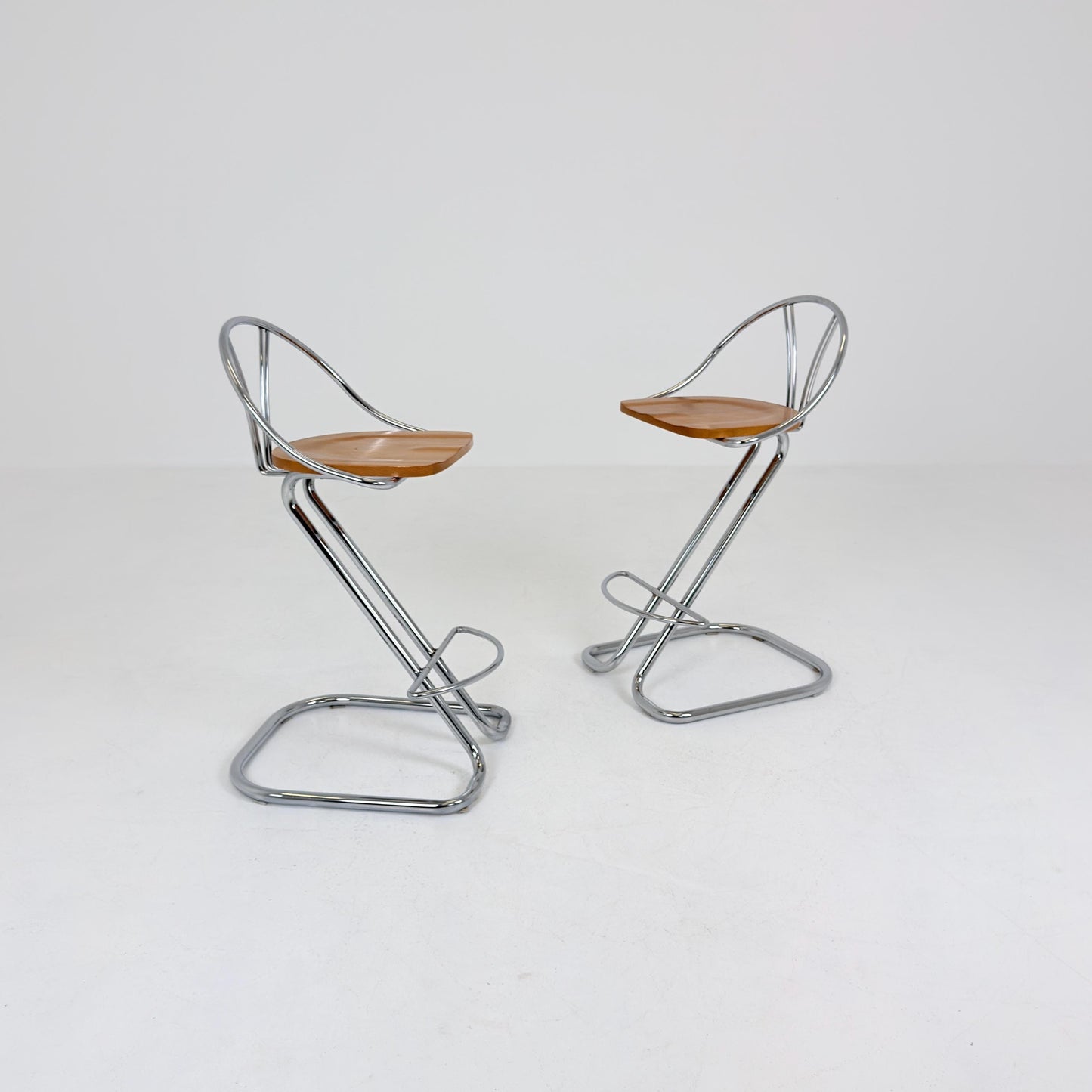 Set of 2 Vintage Italian Effezeta Bar Stools – 1980s Postmodern Chrome & Wooden Stools