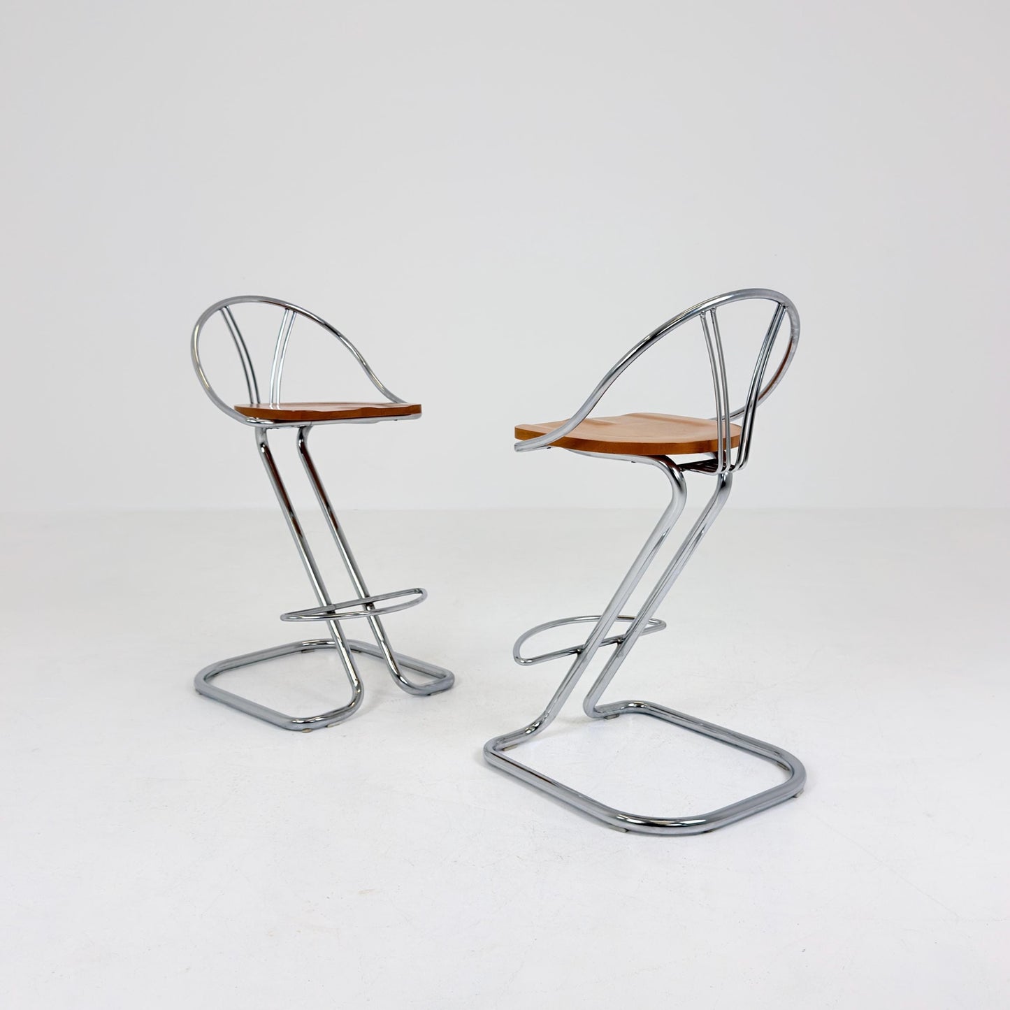 Set of 2 Vintage Italian Effezeta Bar Stools – 1980s Postmodern Chrome & Wooden Stools