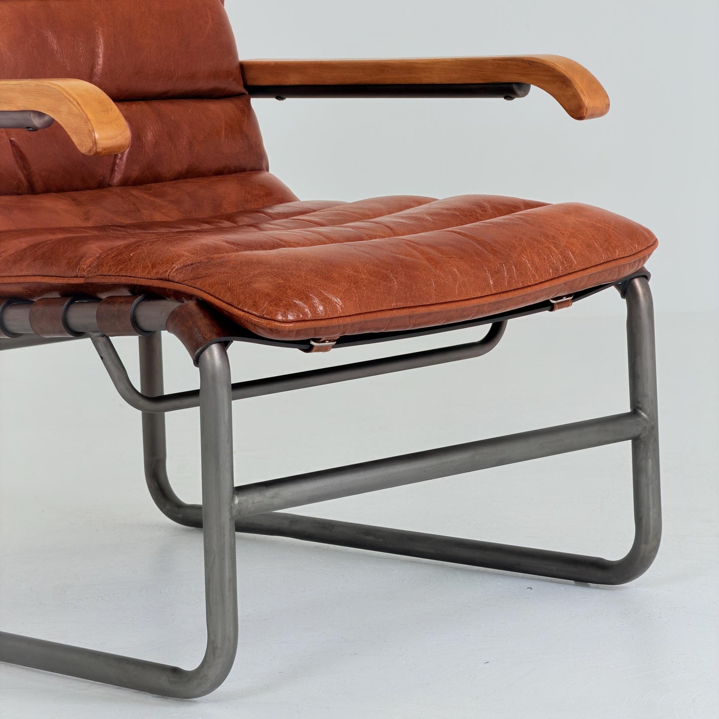 Mid-Century tubular Bauhaus Lounge Chair Cognac leather Germany