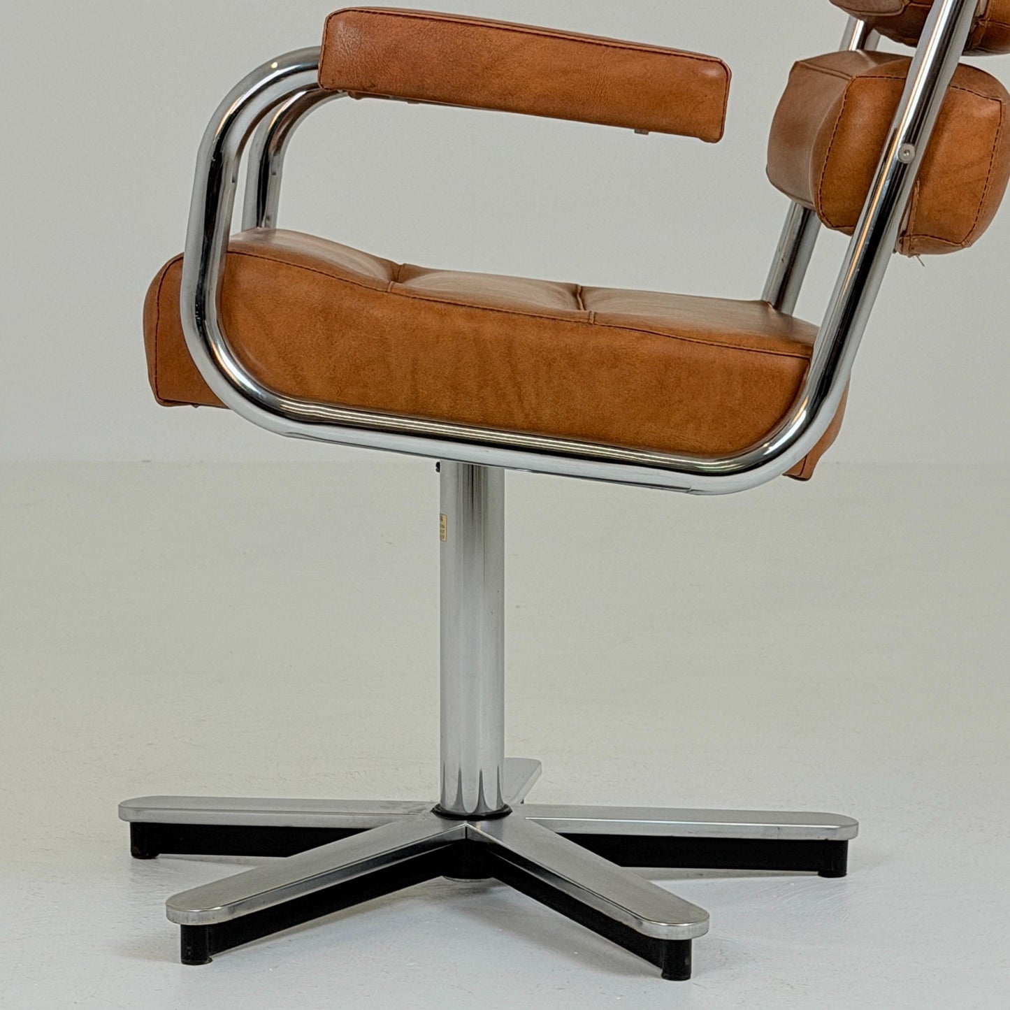 Mid-Century Bauhaus Executive Swivel Armchair | Cognac Leather & Chrome Star Base | Italy 1980s