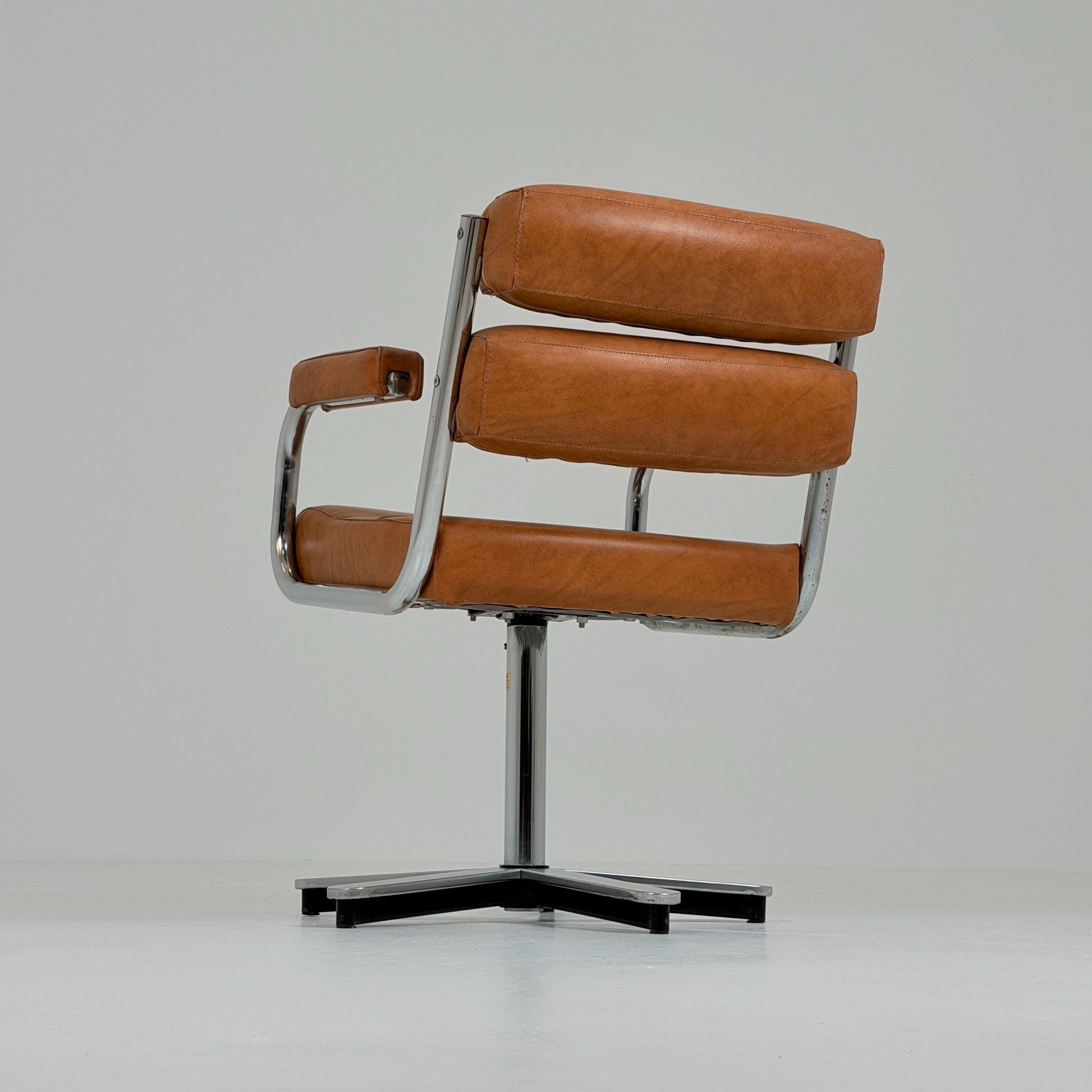 Mid-Century Bauhaus Executive Swivel Armchair | Cognac Leather & Chrome Star Base | Italy 1980s