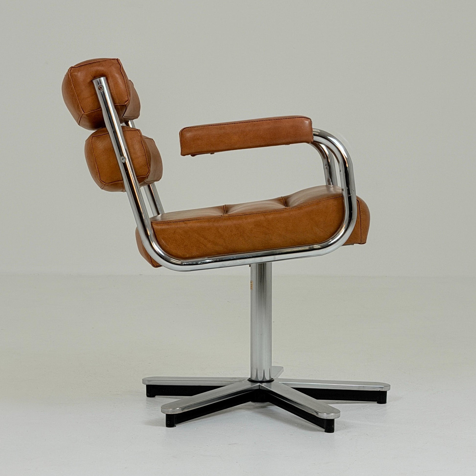 Mid-Century Bauhaus Executive Swivel Armchair | Cognac Leather & Chrome Star Base | Italy 1980s