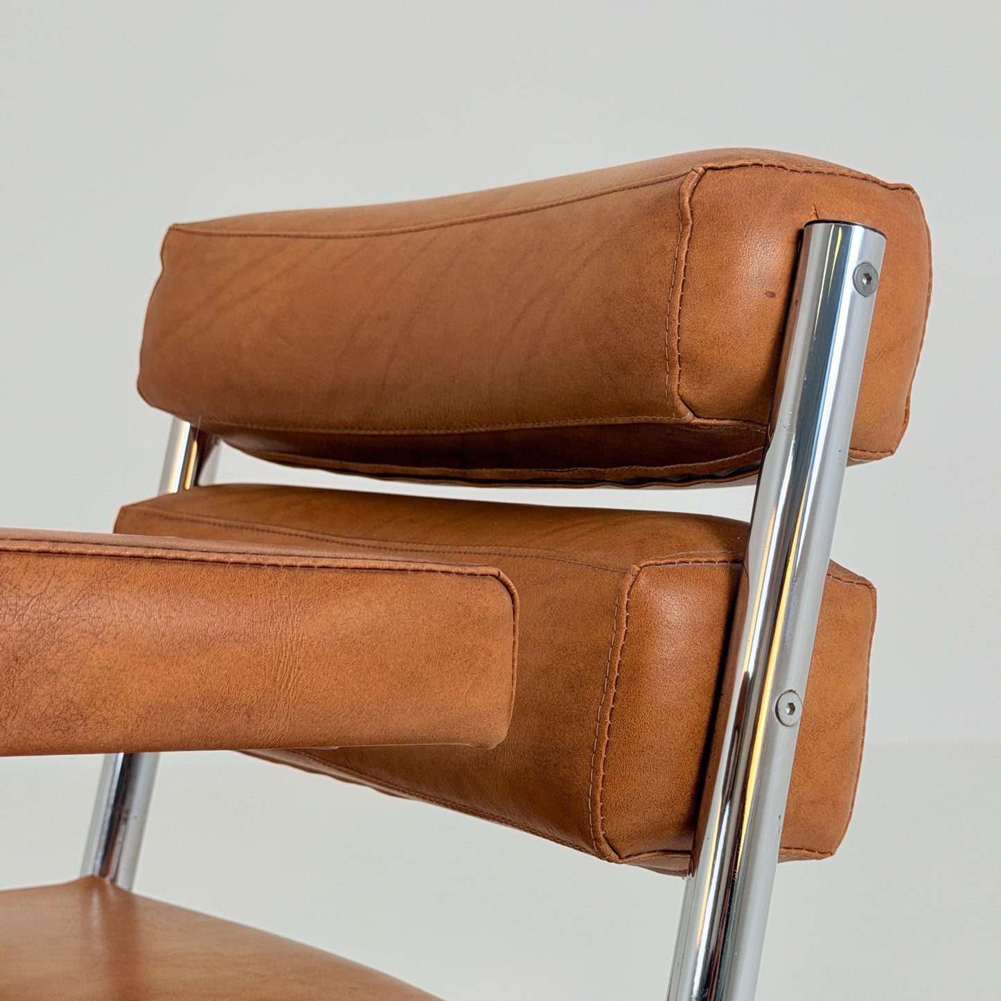 Mid-Century Bauhaus Executive Swivel Armchair | Cognac Leather & Chrome Star Base | Italy 1980s