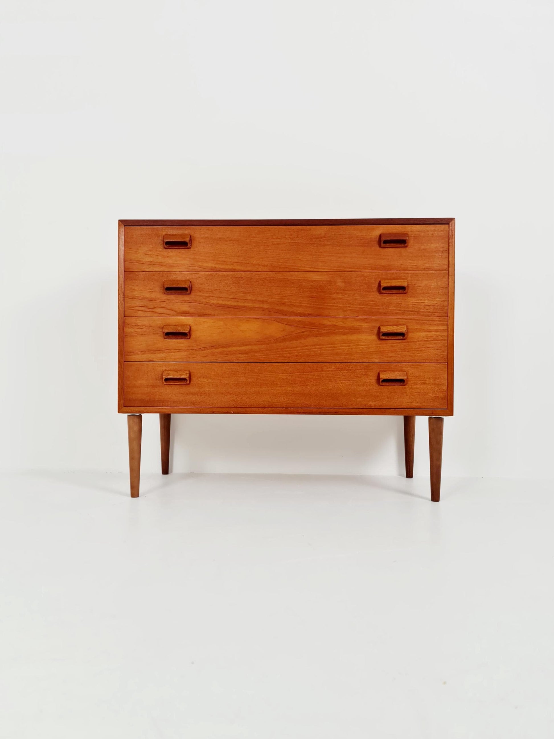 Midcentury danish design chest of drawers By Børge Mogensen For Søborg Mobelfabrik 1960s