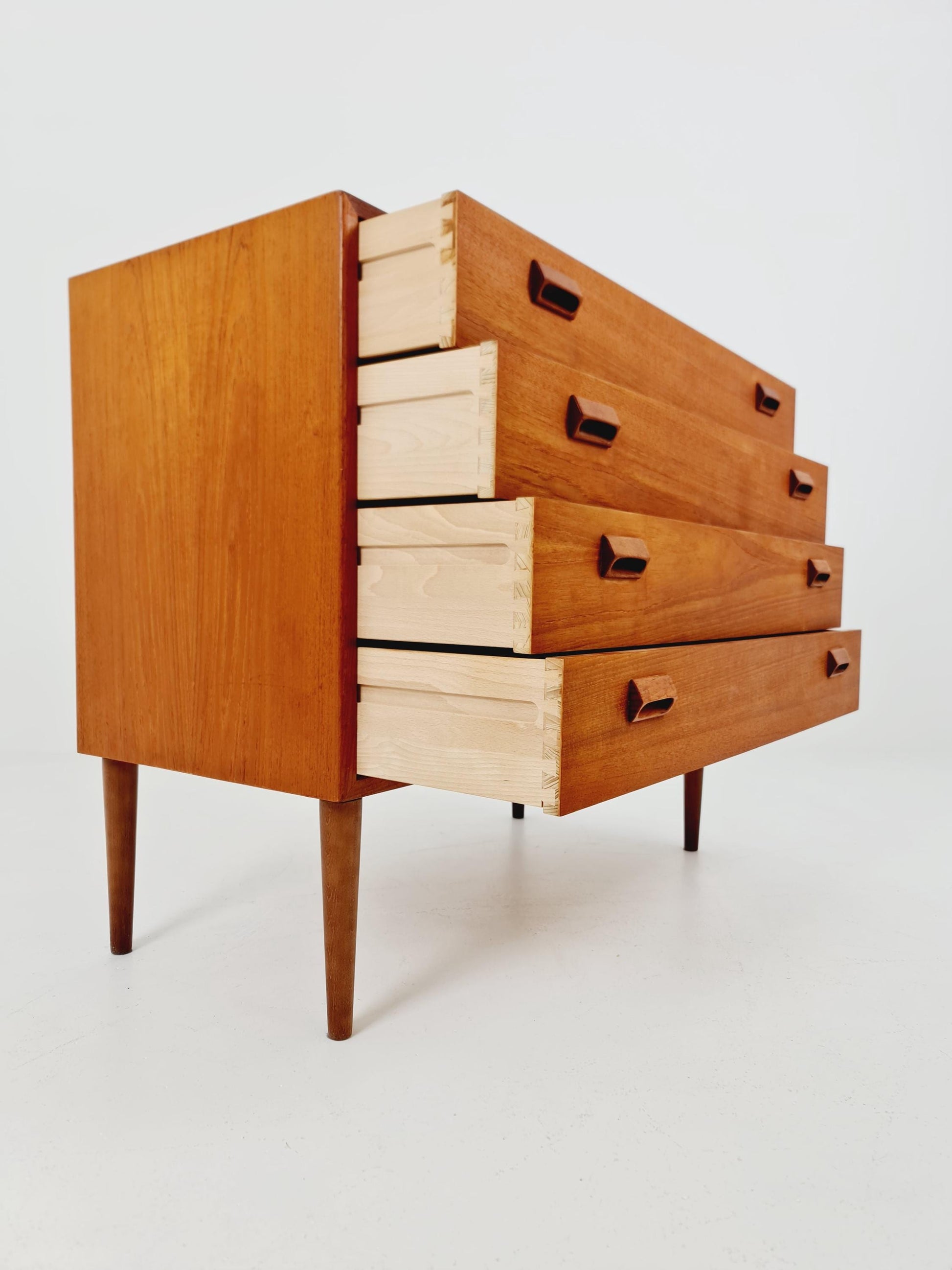 Midcentury danish design chest of drawers By Børge Mogensen For Søborg Mobelfabrik 1960s