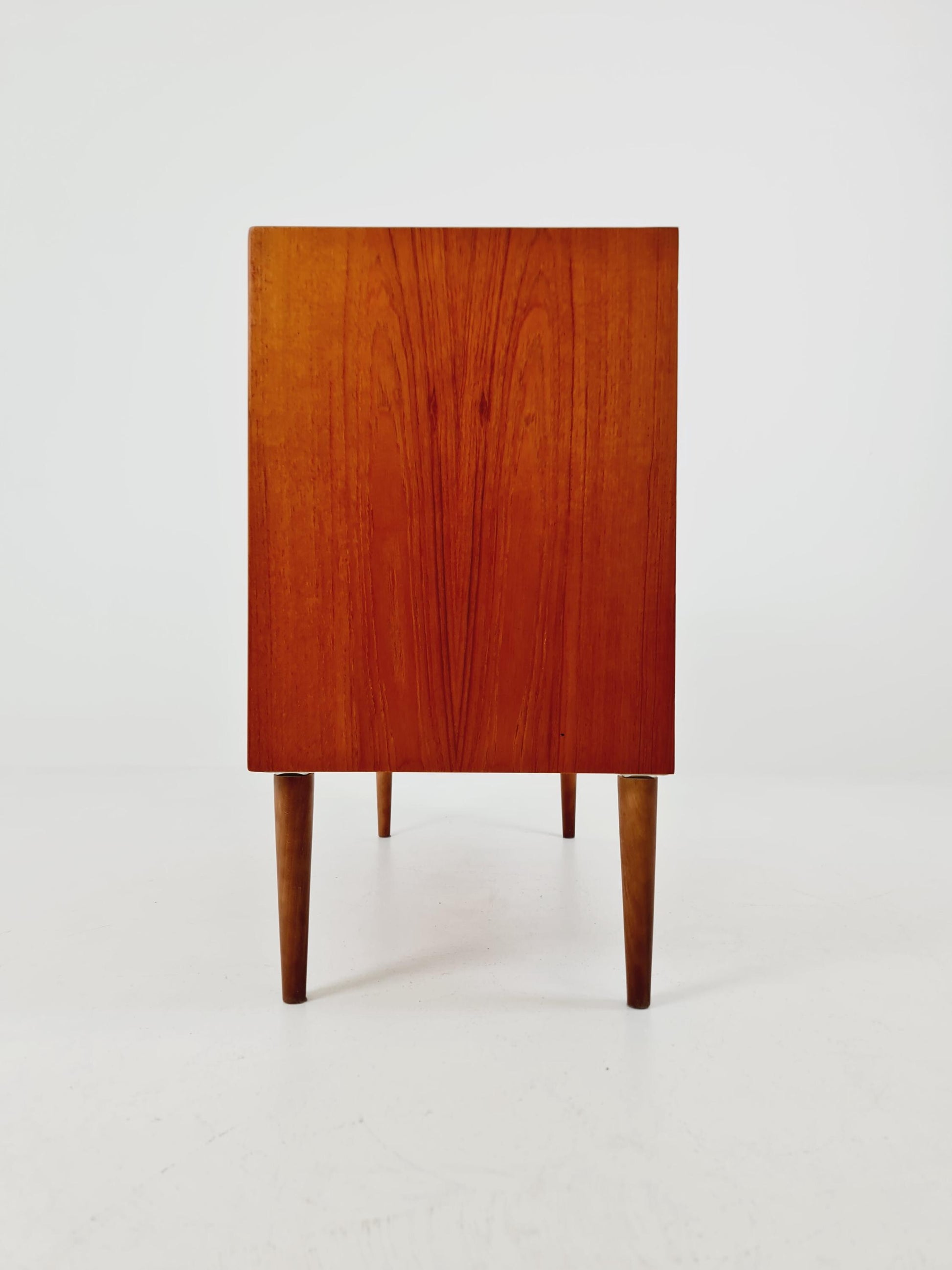 Midcentury danish design chest of drawers By Børge Mogensen For Søborg Mobelfabrik 1960s