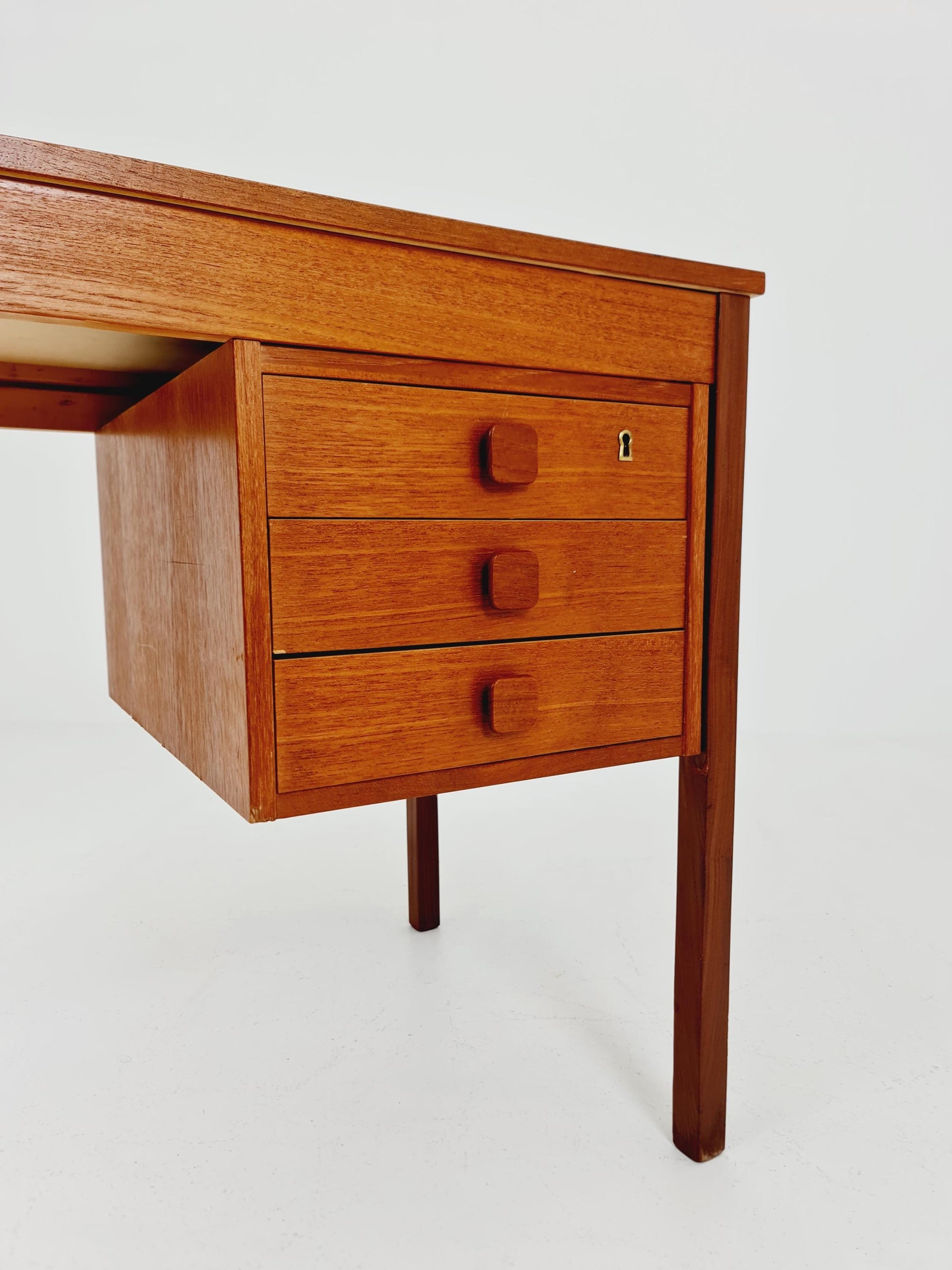 Midcentury Danish Teak Desk by Domino mobler, 1960s