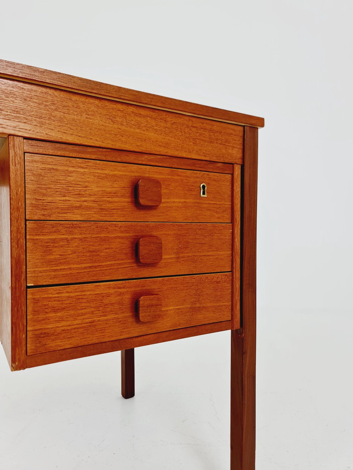 Midcentury Danish Teak Desk by Domino mobler, 1960s
